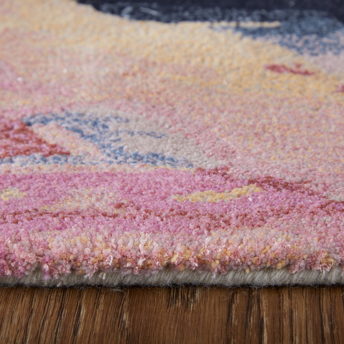 Kawai Modern/Bohemian & Eclectic Pink/Blue/Ivory Accent Rug