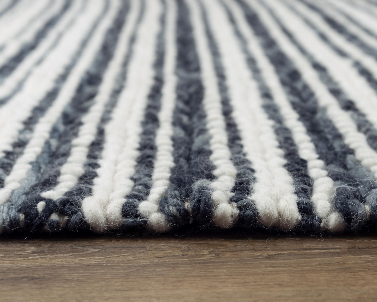 Kolkata A13989 Black Hand-Woven Rug - Rizzy