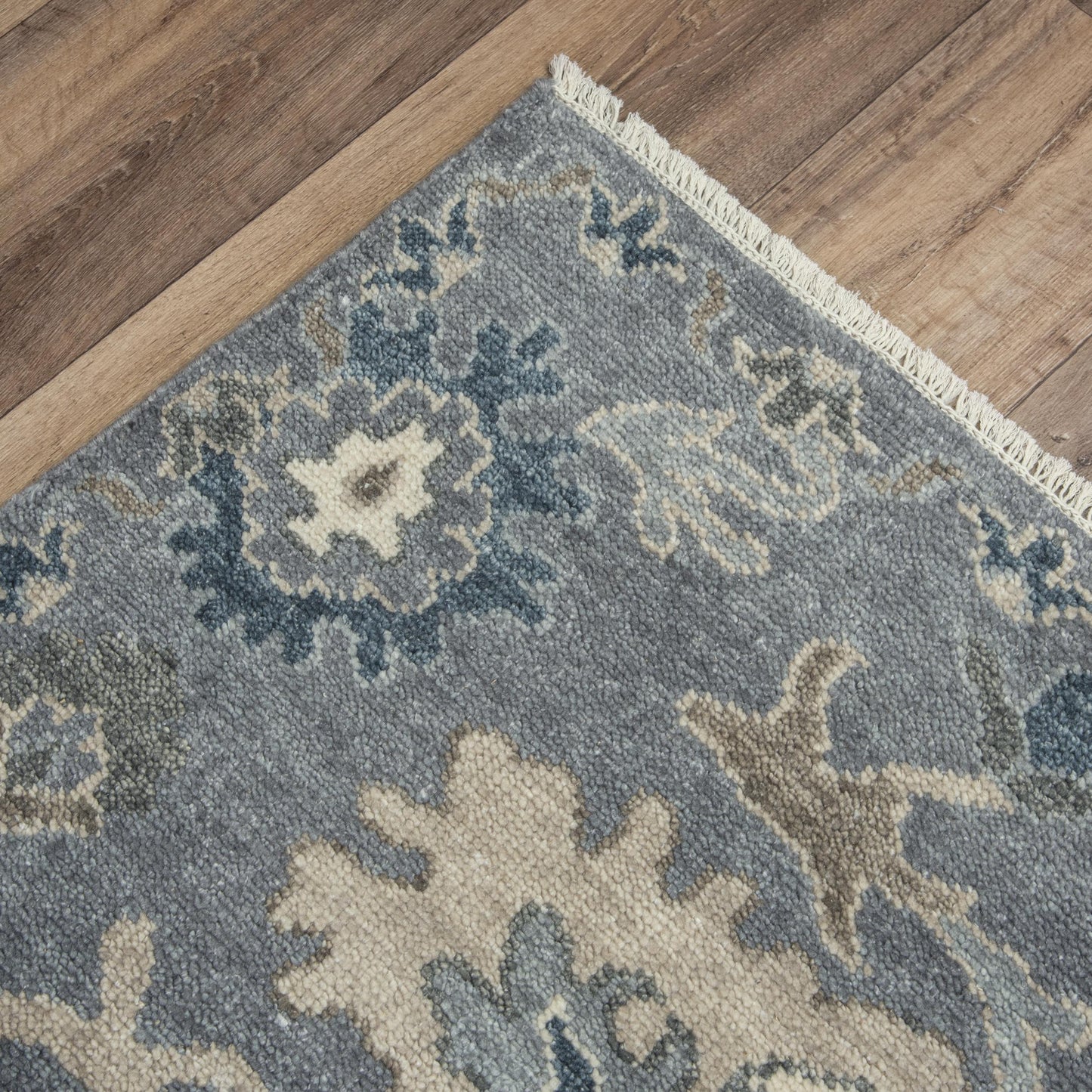 Ashton ATN922 Gray Hand Knotted Rug - Rizzy