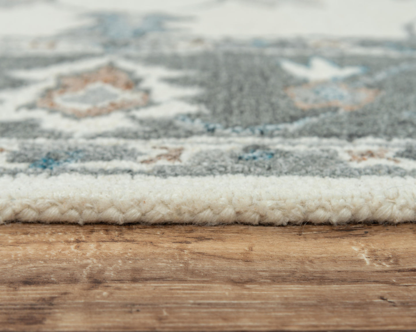 Essence ESS101 Ivory/Gray Hand-Tufted Rug - Rizzy