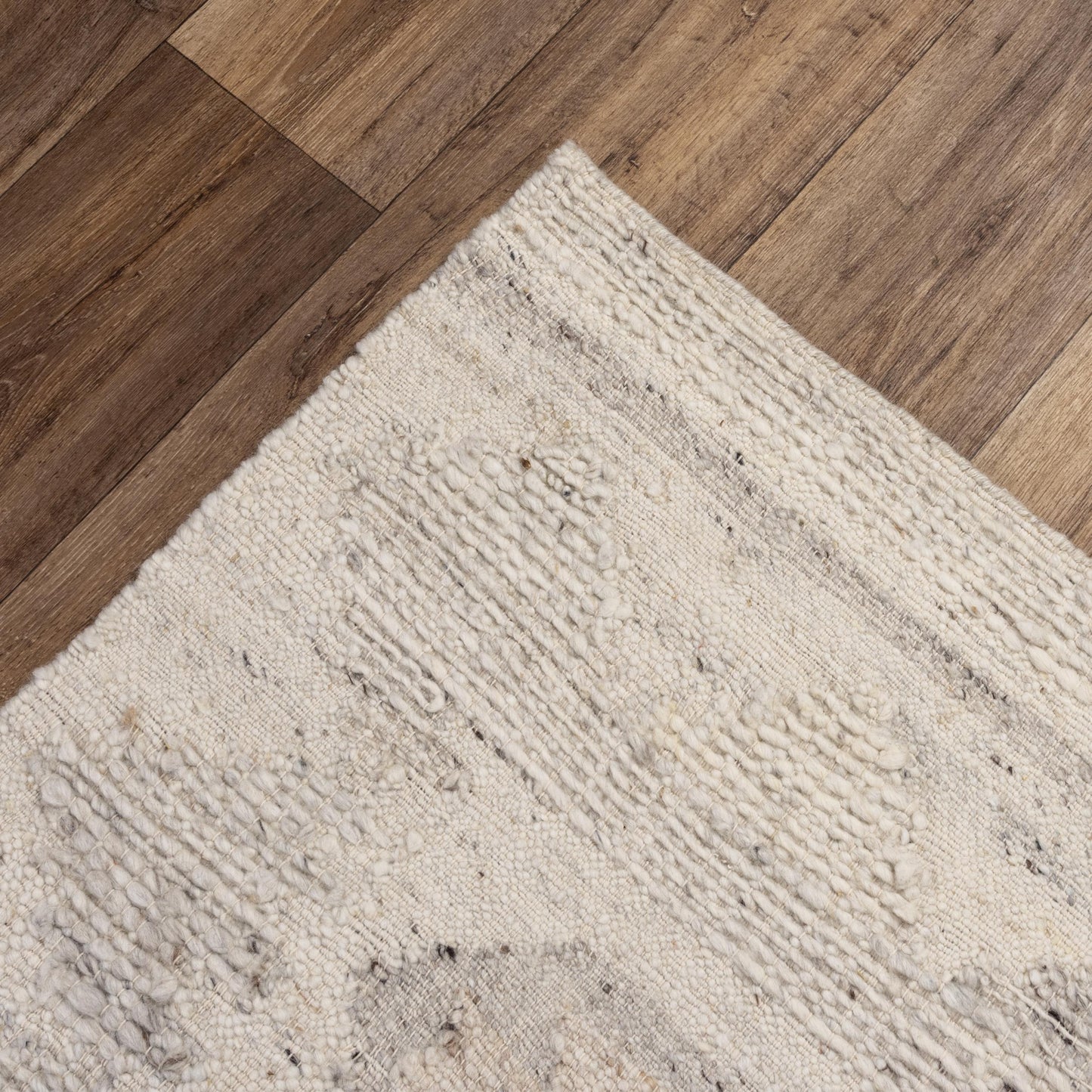 Nova NVA947 Ivory Hand-Woven Rug - Rizzy