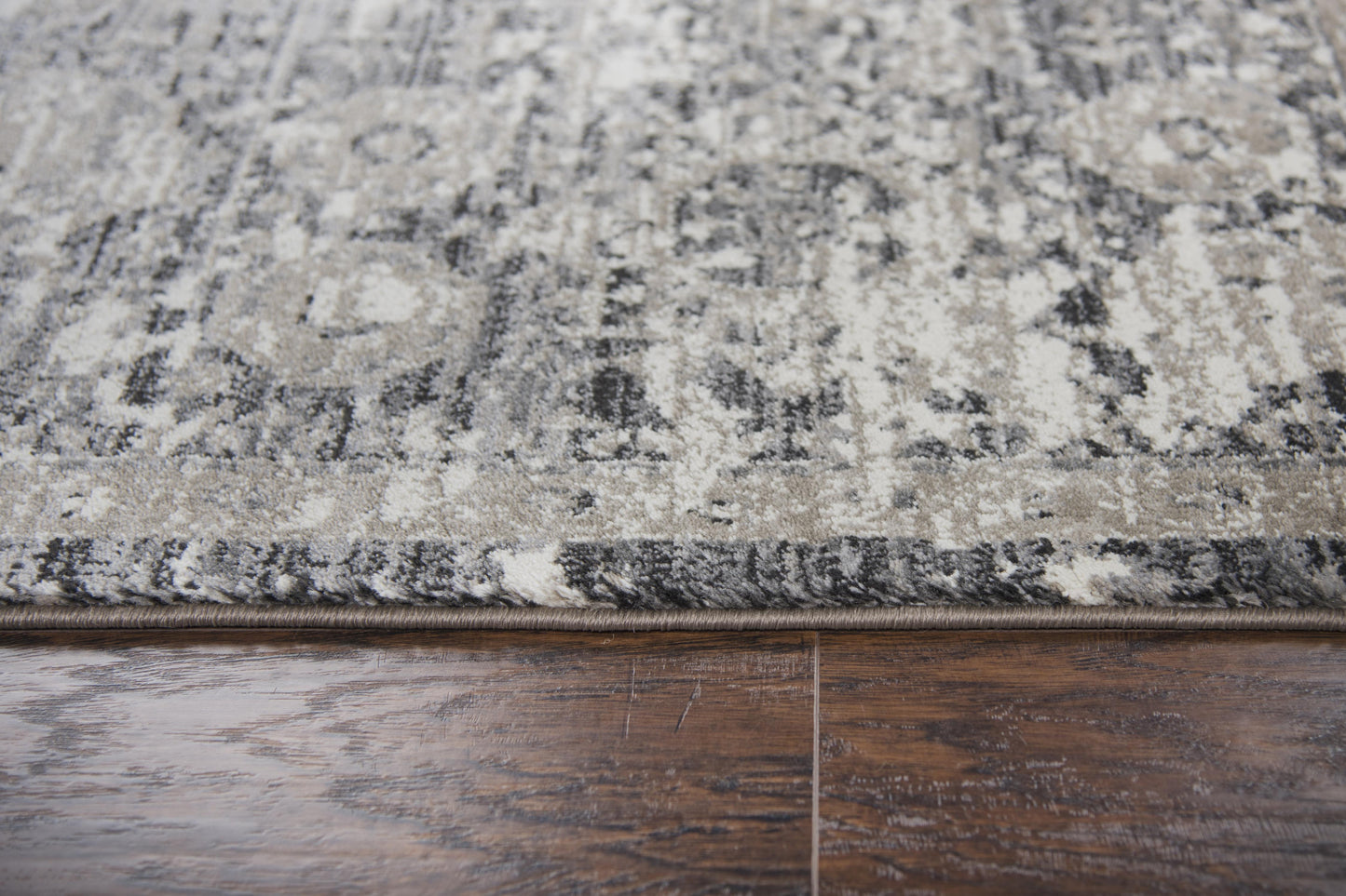 Panache PN6977 Gray/Natural Machine-Made Rug - Rizzy
