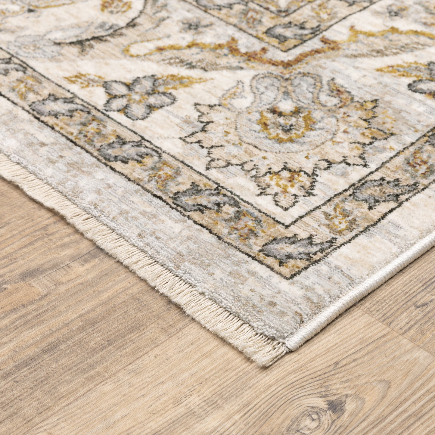 MAHARAJA 070W1 Ivory Rug - ORIENTAL WEAVERS