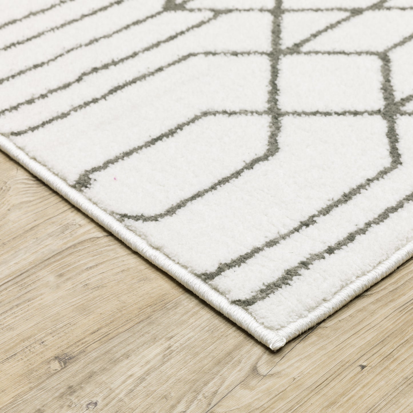 MONTECITO 4158W White Rug - ORIENTAL WEAVERS