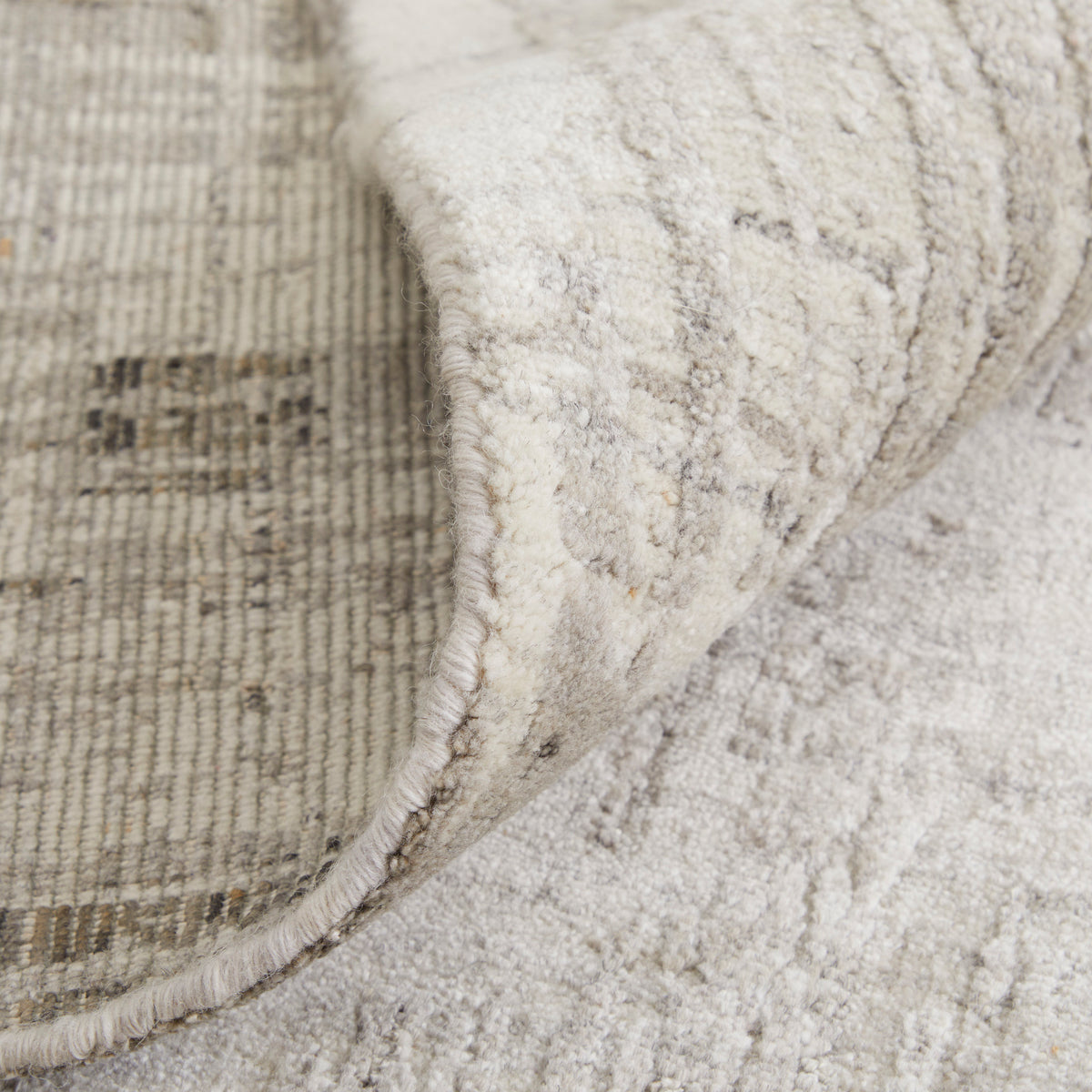 Eastfield Modern/Casual Abstract/Distressed Gray/Ivory 69AK - Feizy Rug