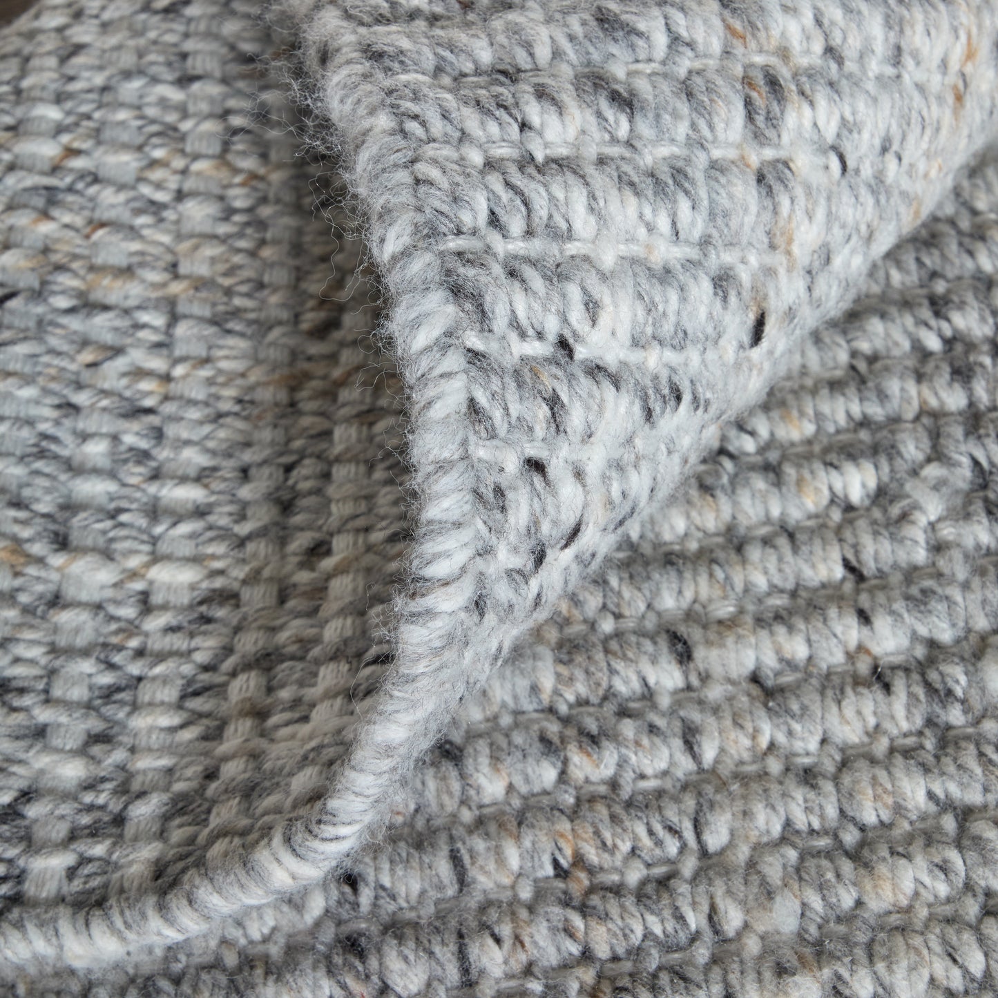 Limerick Modern/Casual Gray/White Accent Rug