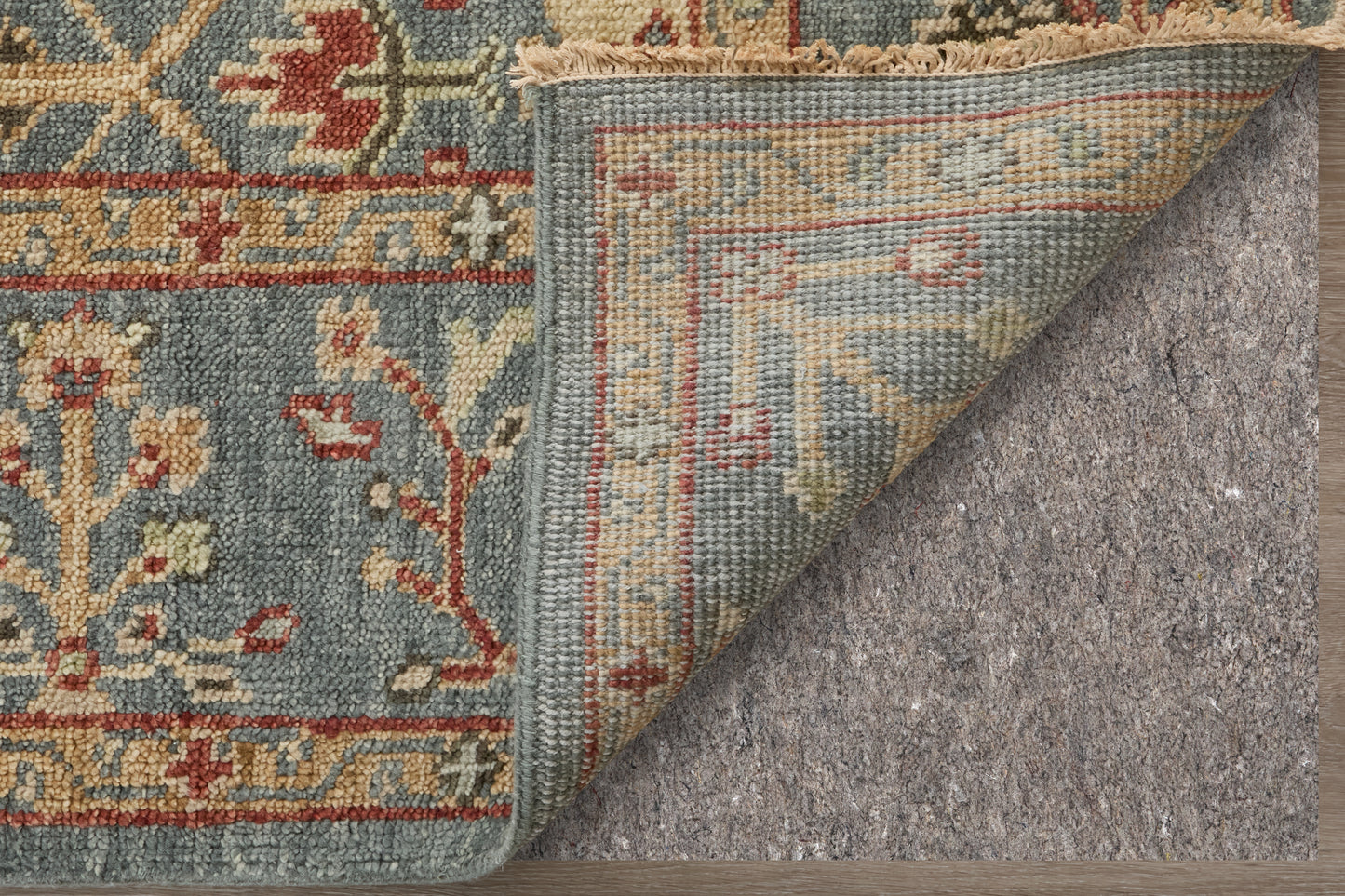 Carrington Traditional/Vintage/Classic Blue/Red/Gold Area Rug