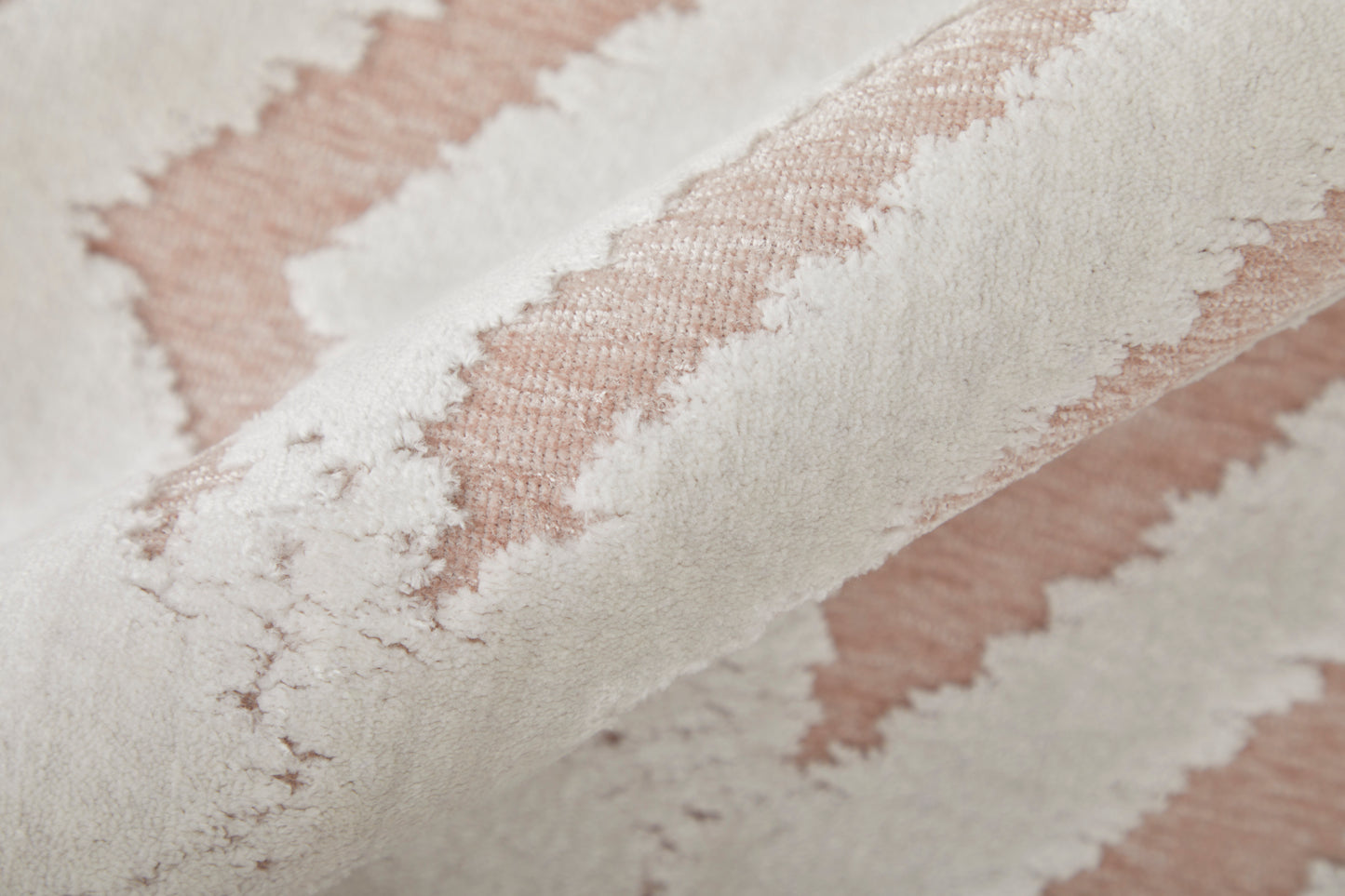 Saphir Mira Modern/Farmhouse/Scandinavian Solid/Diamond/Geometric Pink/White - Feizy Rug