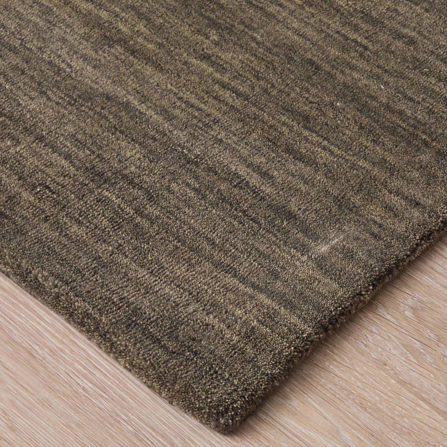 Luna Modern/Casual Brown/Taupe Accent Rug