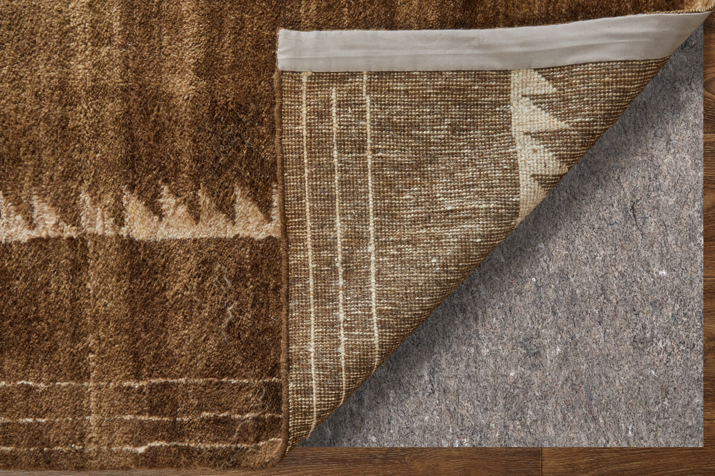Agape Modern/Bohemian & Eclectic Abstract/Geometric/Distressed Brown/Ivory - Feizy Rug