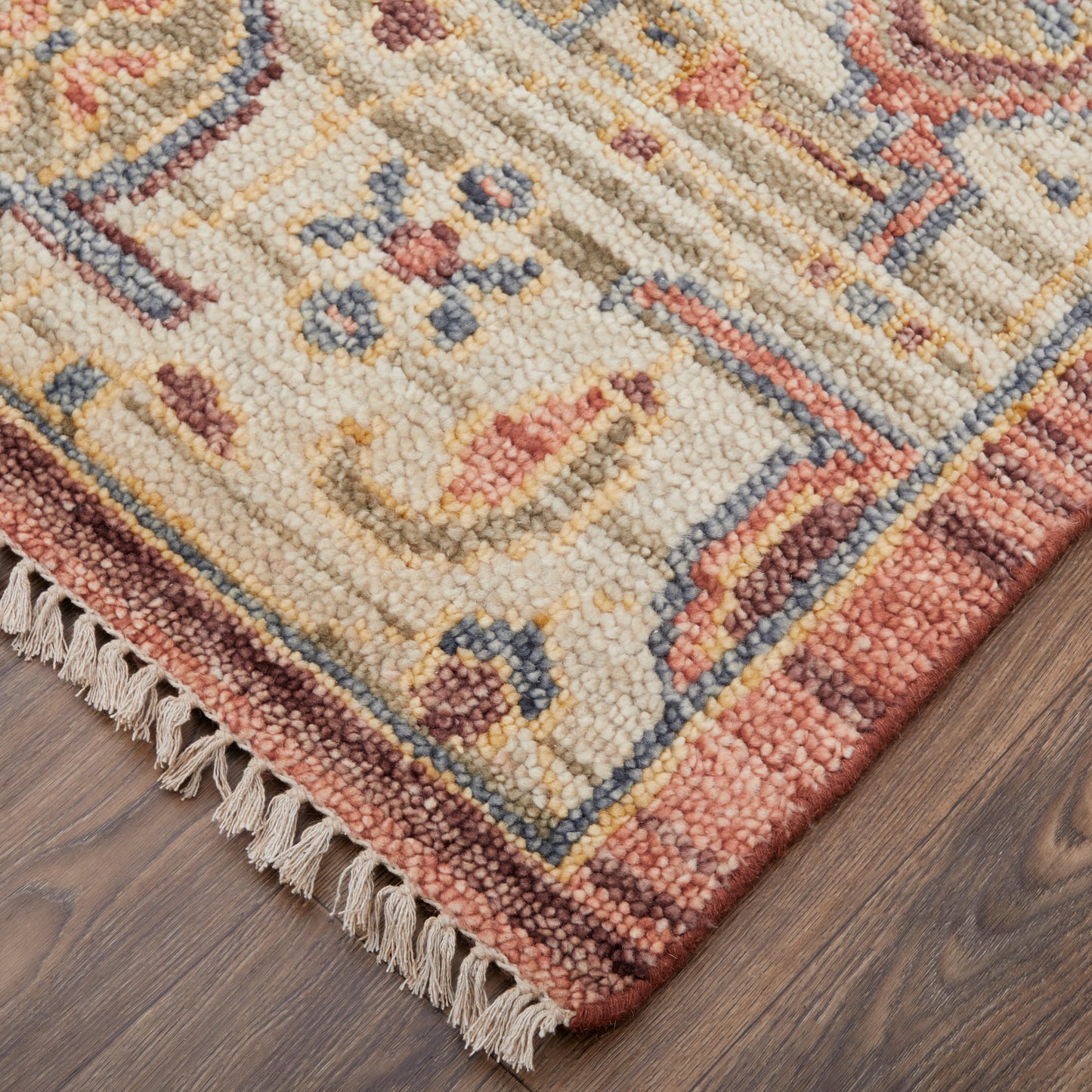 Fillmore Transitional/Global Red/Ivory/Gold Accent Rug
