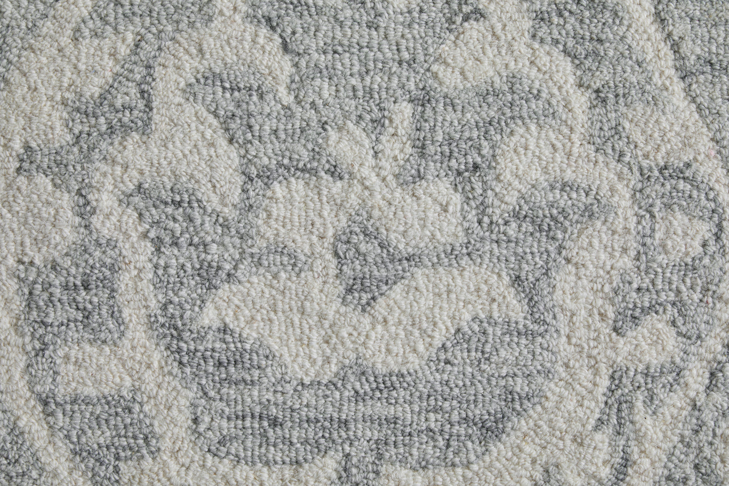 Belfort Traditional/Global Ivory/Gray Area Rug