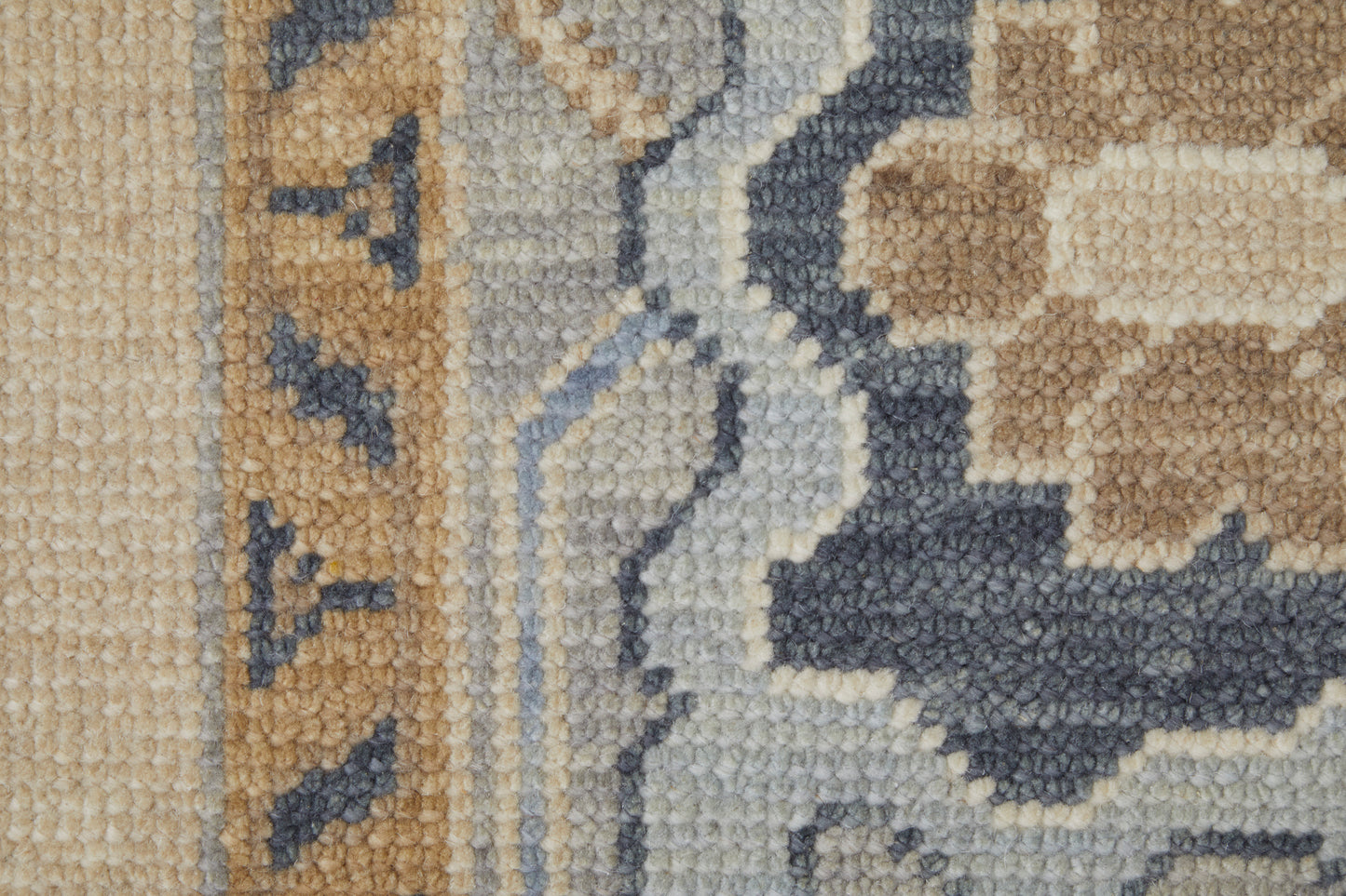 Karina Transitional/Bohemian & Eclectic/Craftsman Ivory/Blue/Tan Accent Rug
