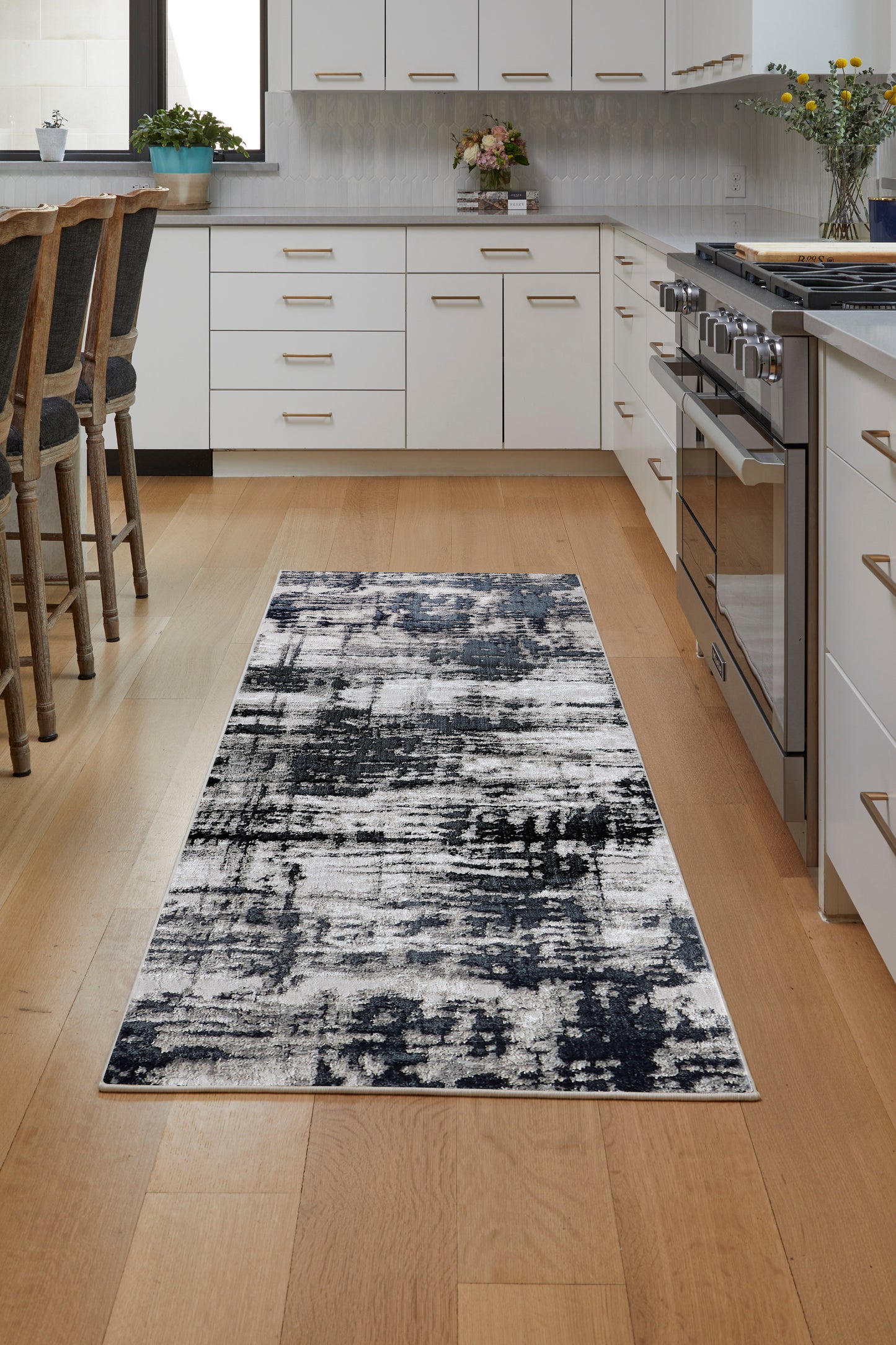 Micah Modern/Industrial Abstract Black/White/Gray - Feizy Rug