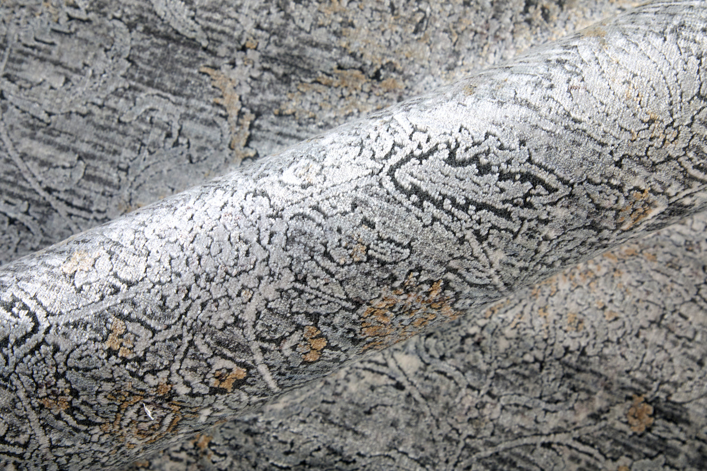 Sarrant Transitional/Farmhouse/Casual Gray/Silver/Tan Runner