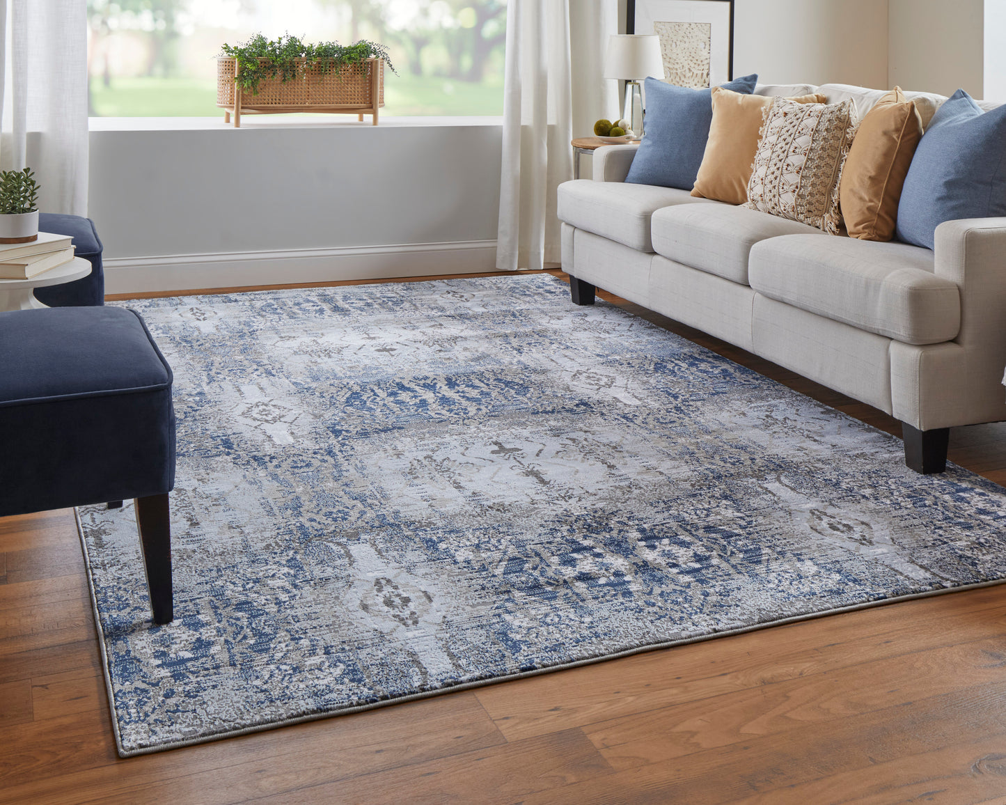 Gaspar Modern/Bohemian & Eclectic/Rustic Damask/Distressed Blue/Gray/Taupe - Feizy Rug