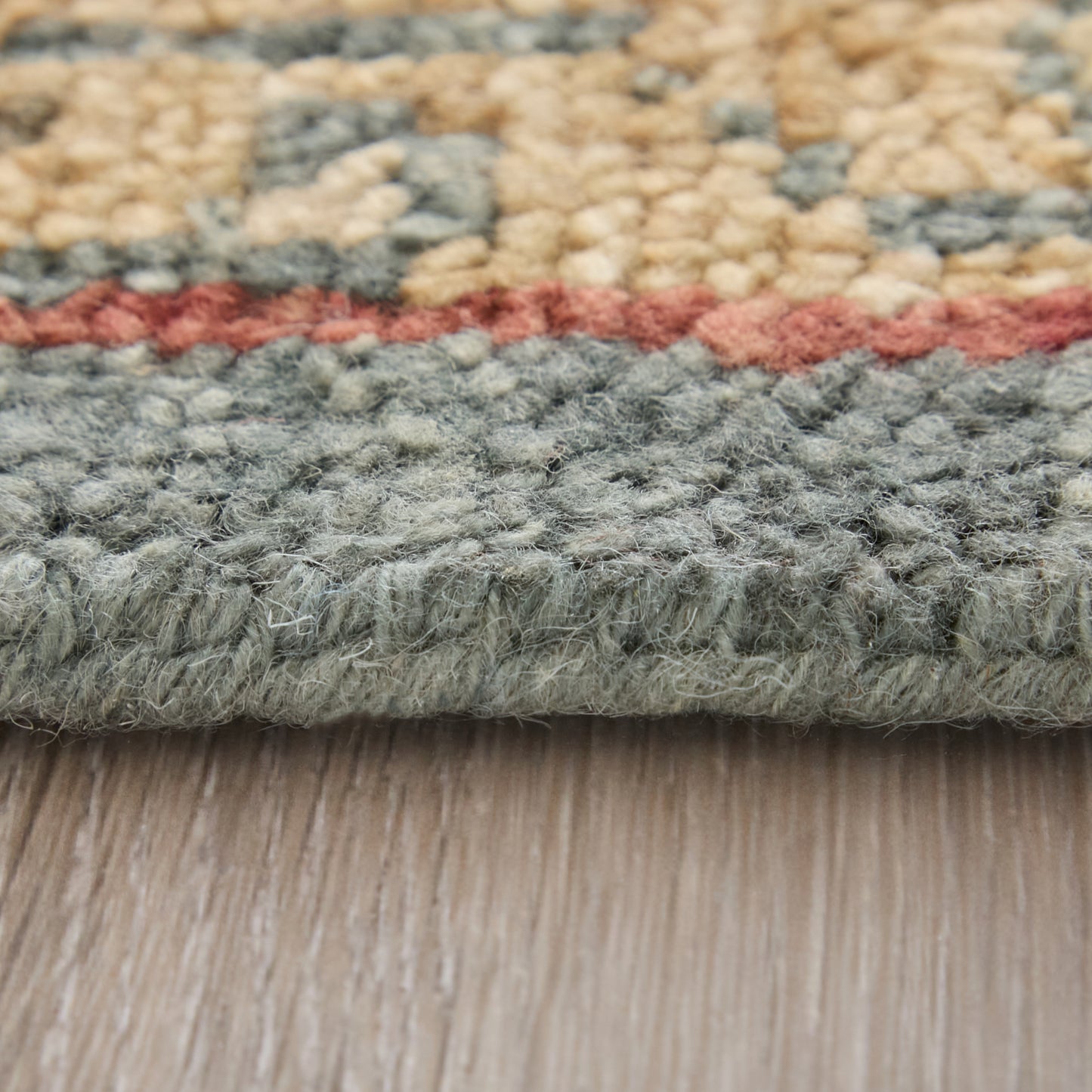 Carrington Traditional/Vintage/Classic Blue/Red/Gold Area Rug