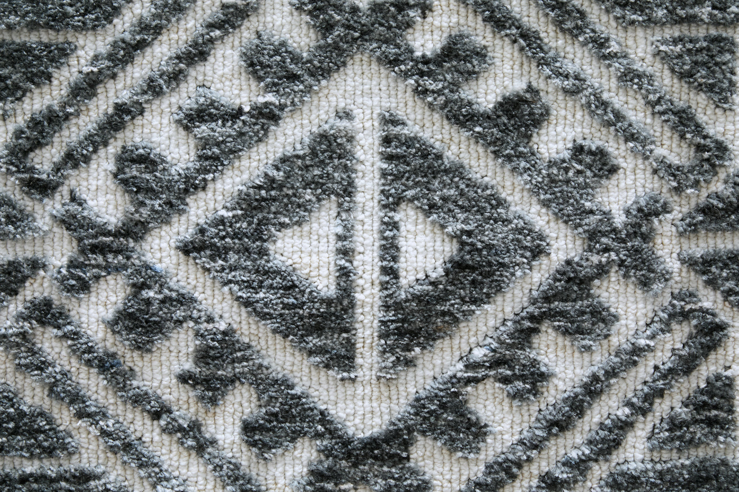 Colton Modern/Cabin & Lodge/Global Southwestern/Geometric Gray/Black/Ivory - Feizy Rug