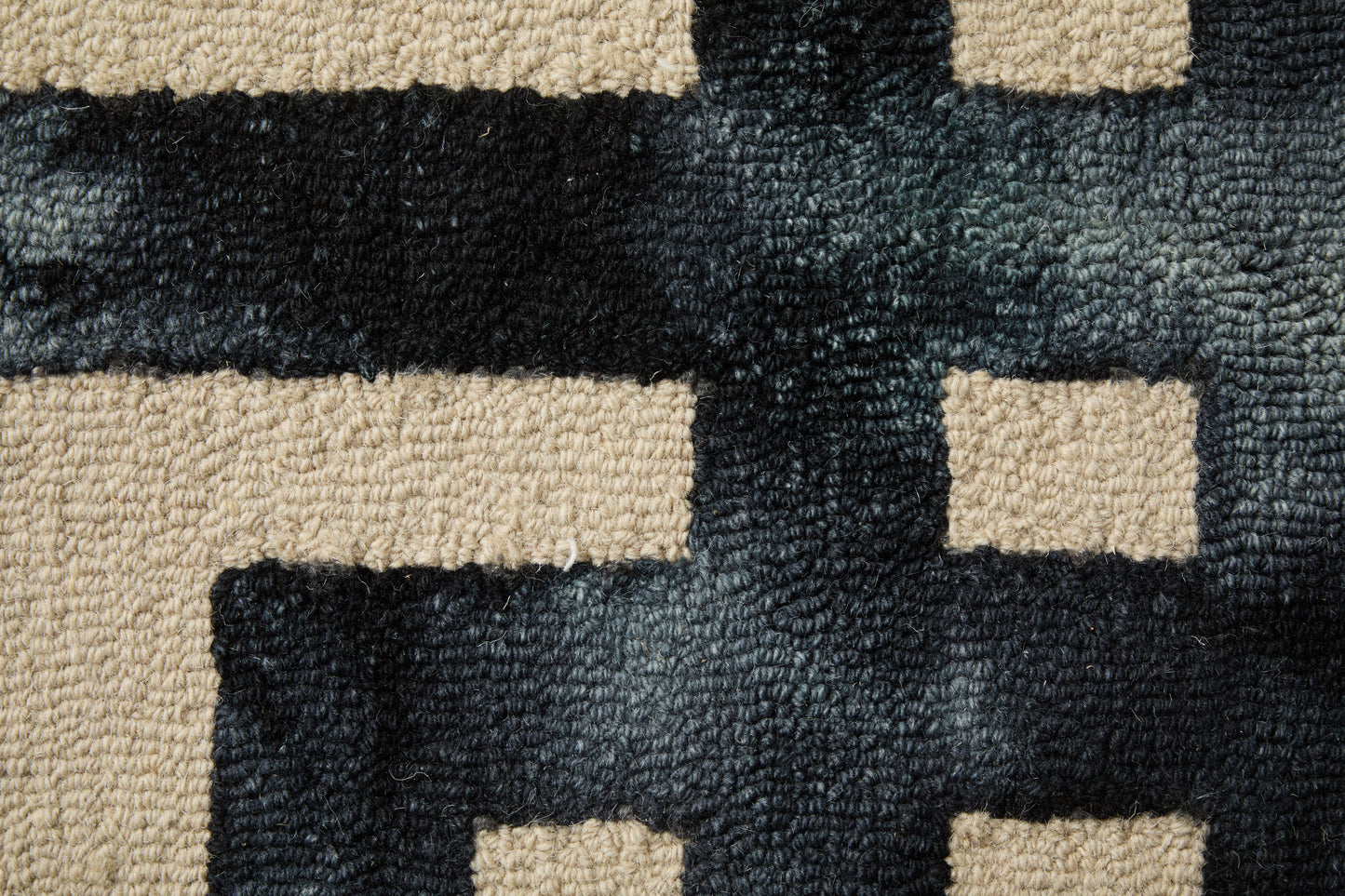 Lorrain Modern/Mid-Century Modern/Luxury & Glam Tan/Black Round Rug  Feizy Rugs LTL,Feizy Rugs,Lorrain,Tan/Black,10' x 10' Round,Round Rug,Wool,Modern/Mid-Century Modern/Luxury & Glam,India