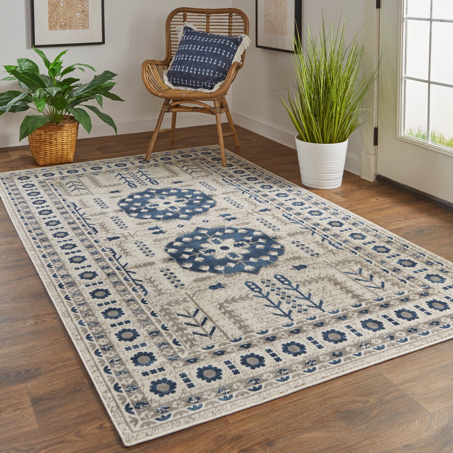 Foster Transitional/Classic/Bohemian & Eclectic Medallion/Bordered Blue/Gray/Ivory - Feizy Rug