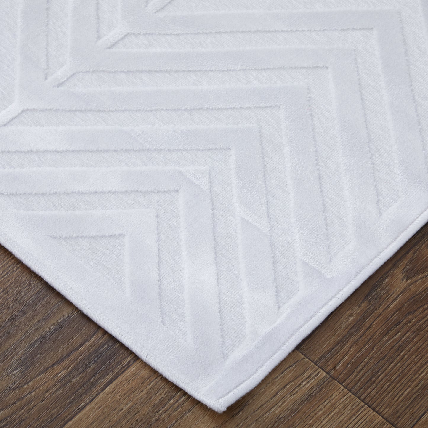 Saphir Mira Modern/Casual Geometric/Herringbone White - Feizy Rug