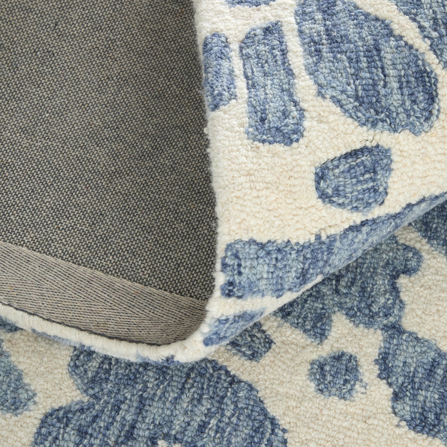 Wallace Modern/Bohemian & Eclectic Abstract/Floral & Botanical/Watercolor Blue/Ivory - Feizy Rug