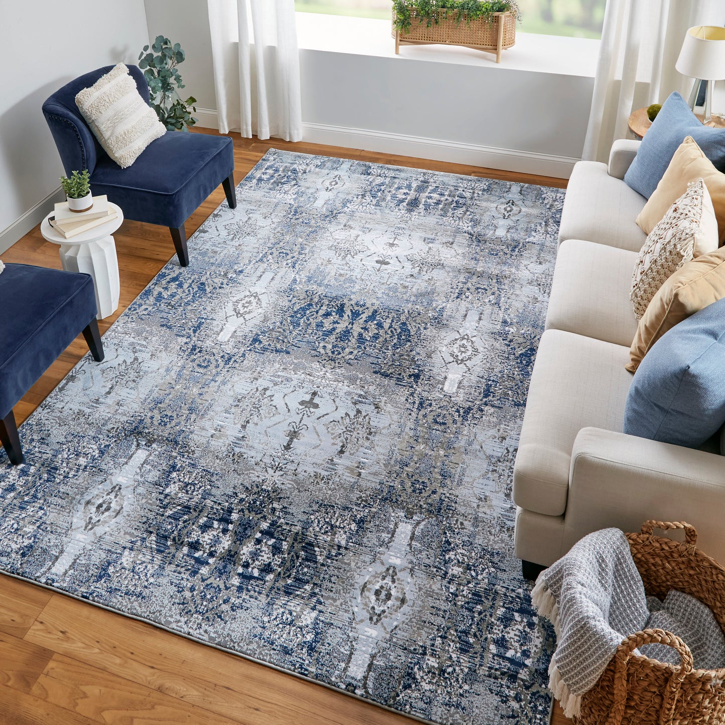 Gaspar Modern/Bohemian & Eclectic/Rustic Damask/Distressed Blue/Gray/Taupe - Feizy Rug