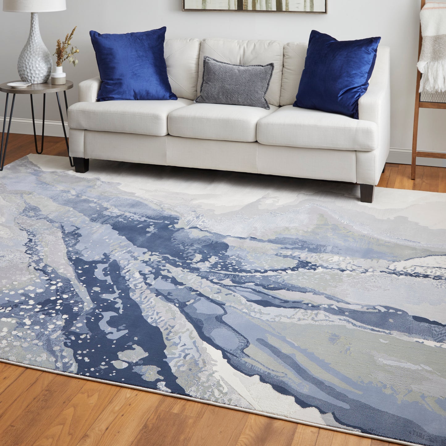 Clio Modern/Industrial/Casual Blue/Gray/Ivory Accent Rug
