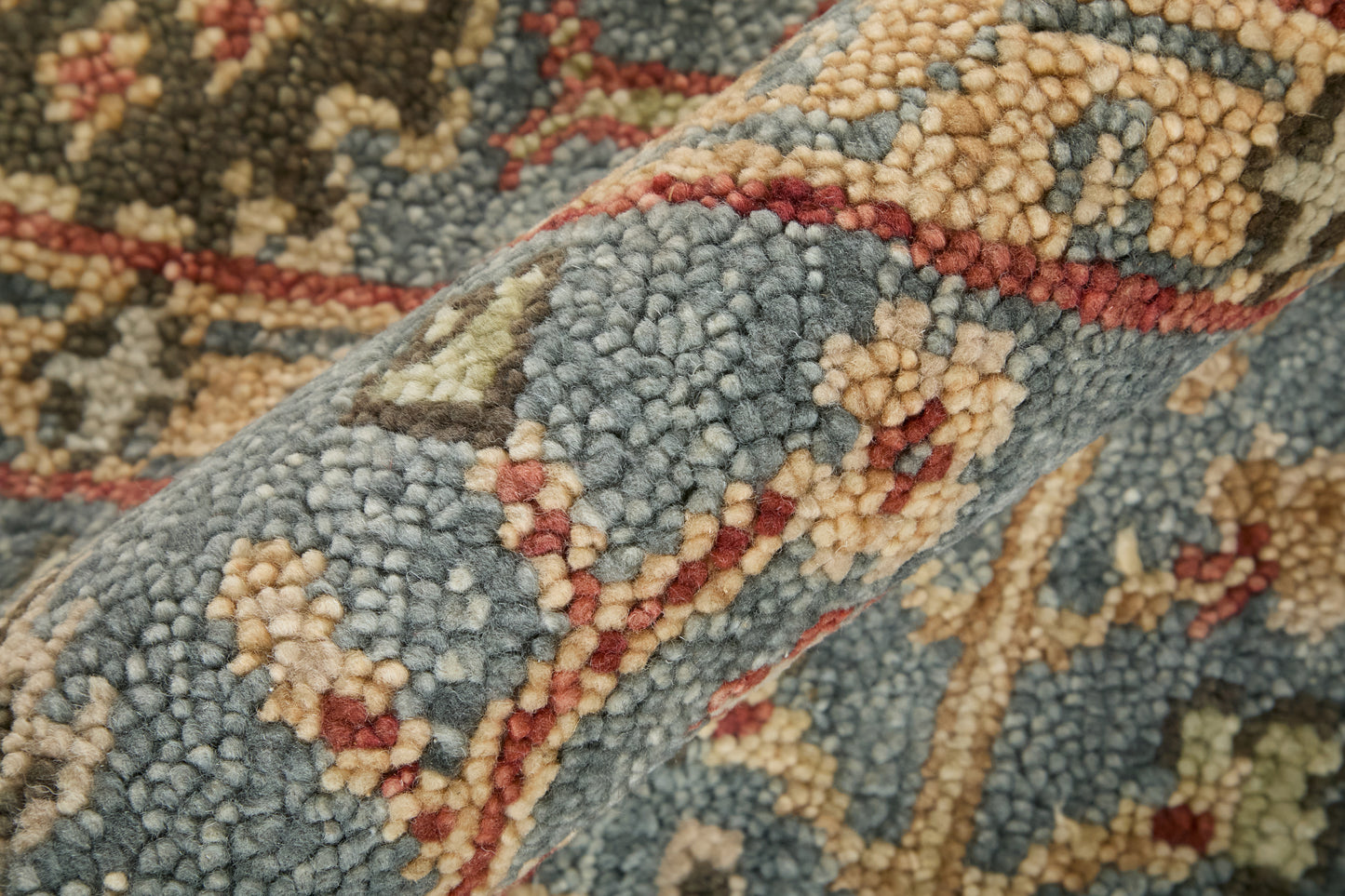 Carrington Traditional/Vintage/Classic Blue/Red/Gold Area Rug