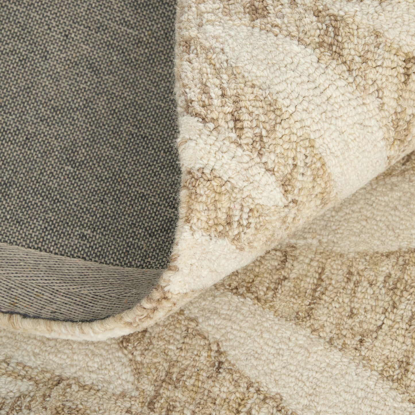 Wallace Modern/Casual Floral & Botanical/Paisley Tan/Ivory - Feizy Rug