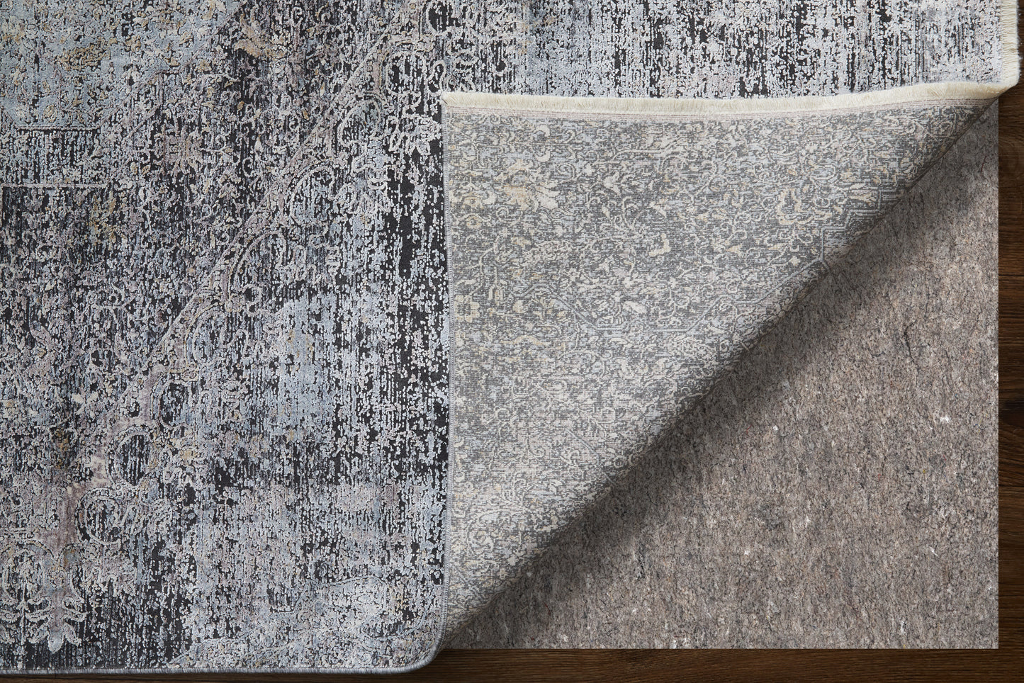 Sarrant Transitional/Casual/Bohemian & Eclectic Gray/Silver/Ivory Accent Rug