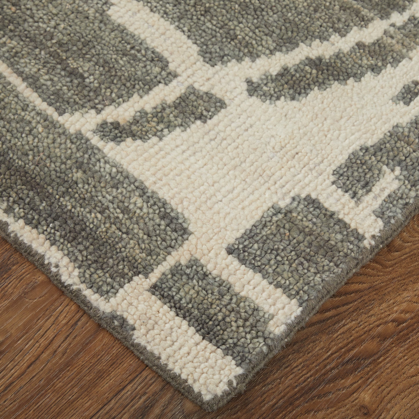 Sutton Transitional/Industrial/Casual Abstract/Geometric Taupe/Ivory - Feizy Rug