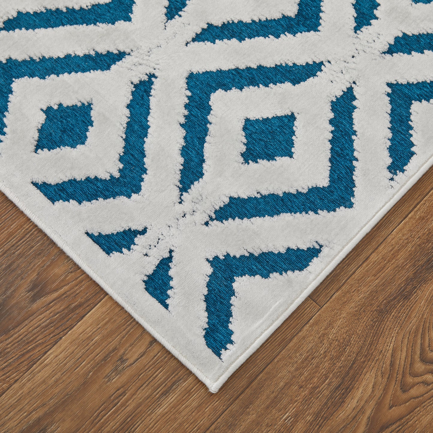 Saphir Mira Modern/Farmhouse/Scandinavian Solid/Diamond/Geometric Blue/Green/White - Feizy Rug