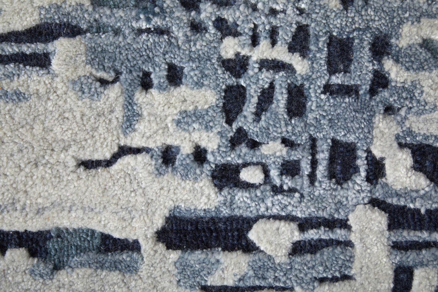 Zarah Modern/Bohemian & Eclectic Blue/Ivory Area Rug