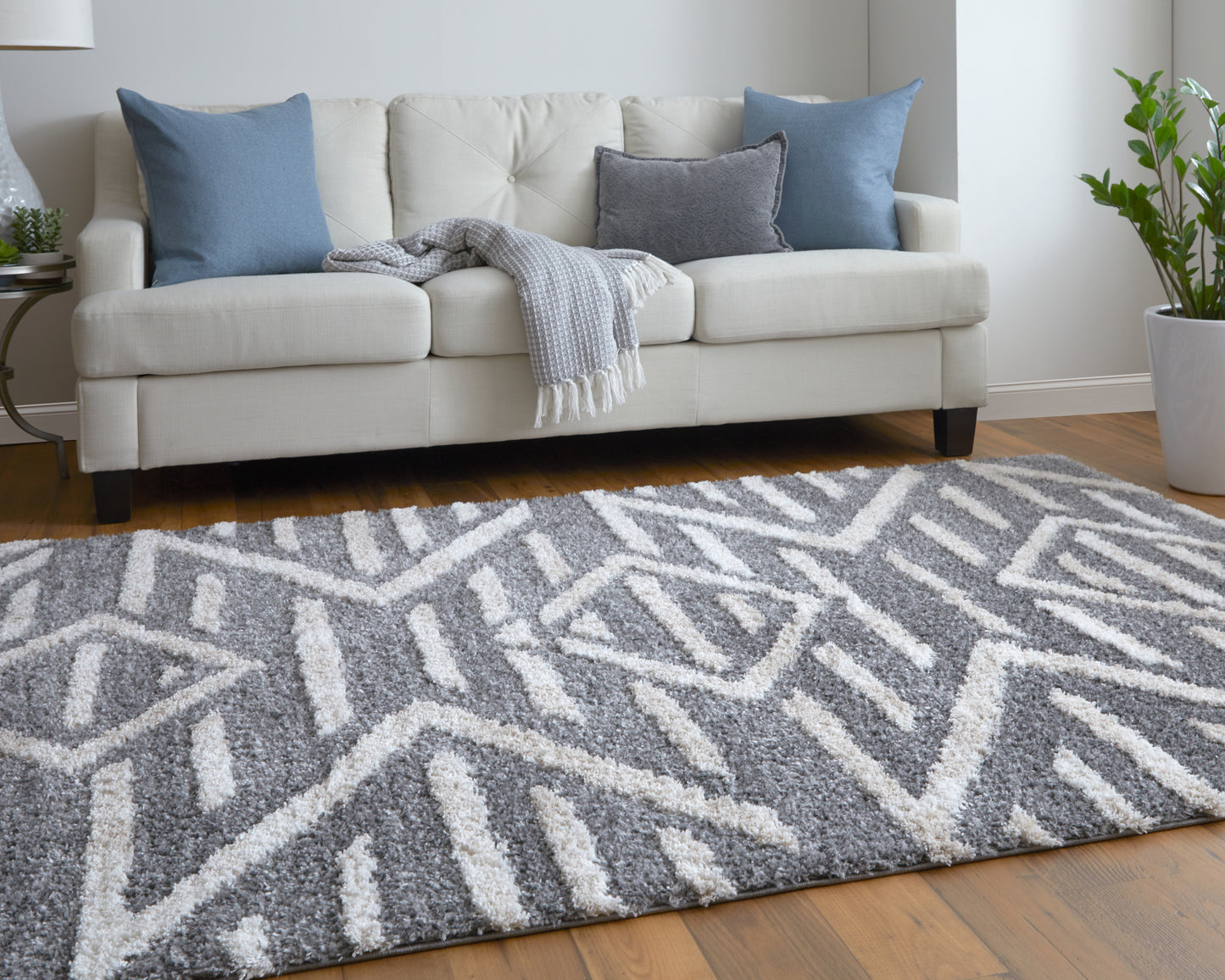 Mynka Transitional/Bohemian & Eclectic/Farmhouse Diamond/Geometric Gray/Ivory - Feizy Rug