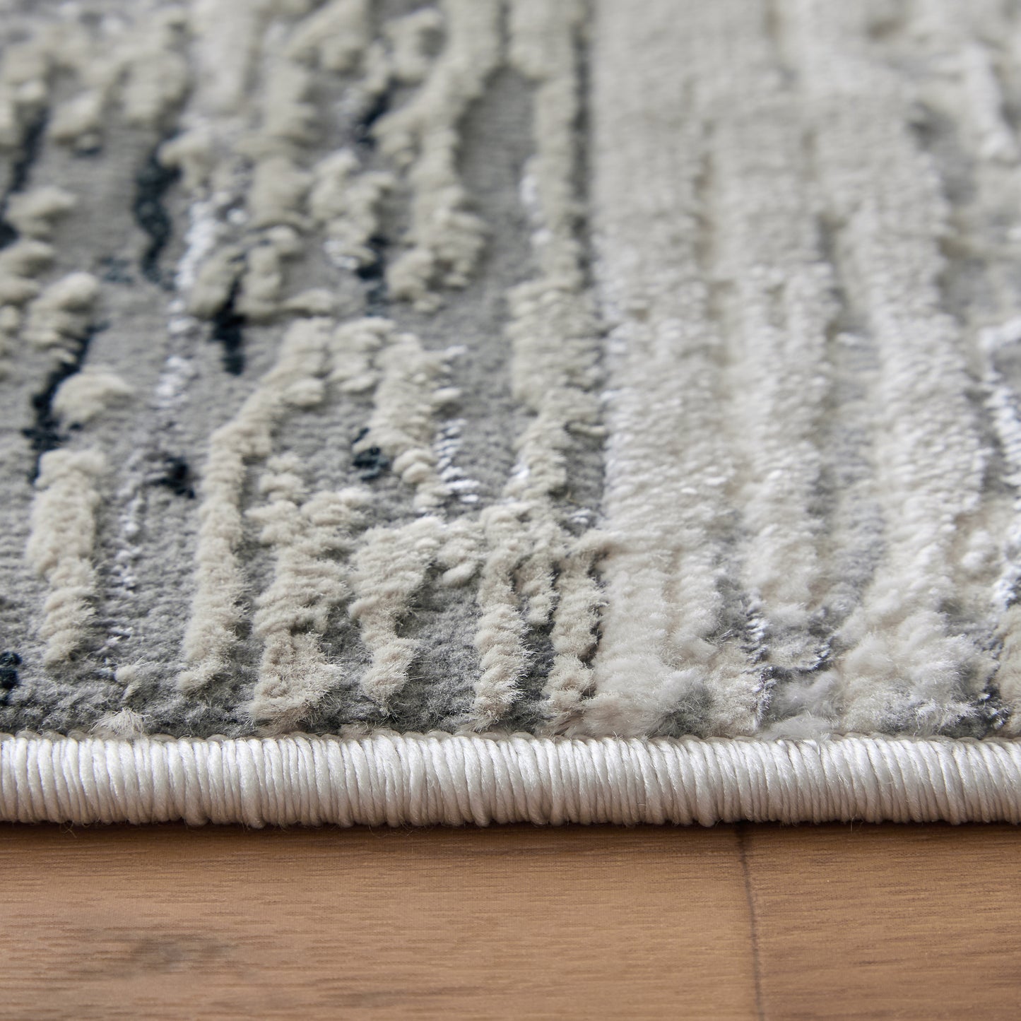 Micah Modern/Industrial Black/Silver/Gray Accent Rug