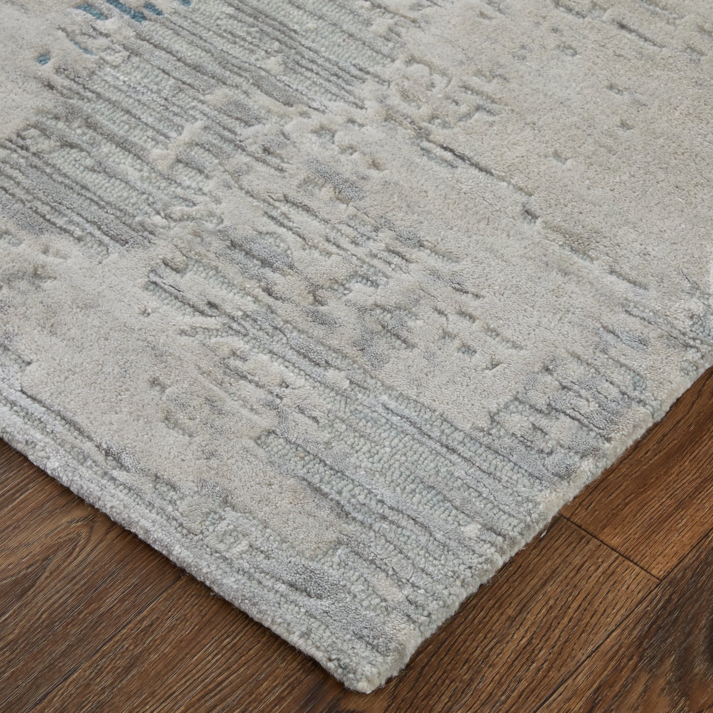 Zarah Modern/Bohemian & Eclectic Gray/Taupe/Blue Accent Rug