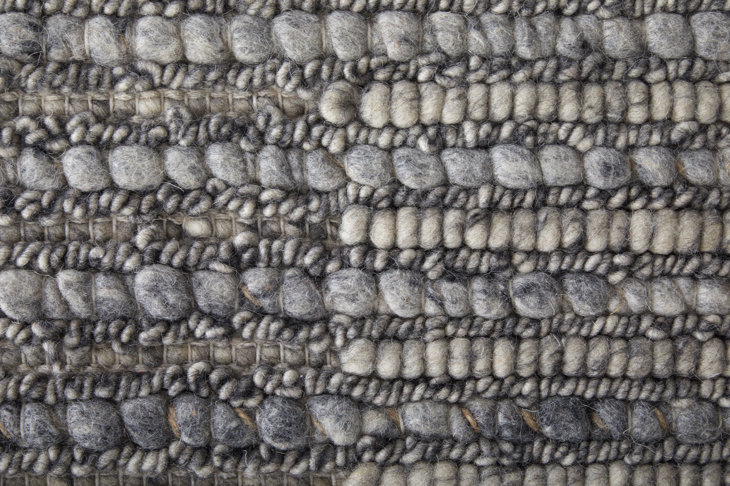 Herrick Modern/Casual Ivory/Gray Accent Rug