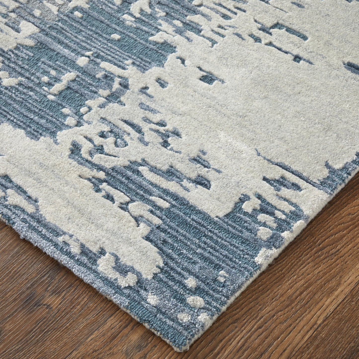 Zarah Modern/Bohemian & Eclectic Blue/Ivory Area Rug