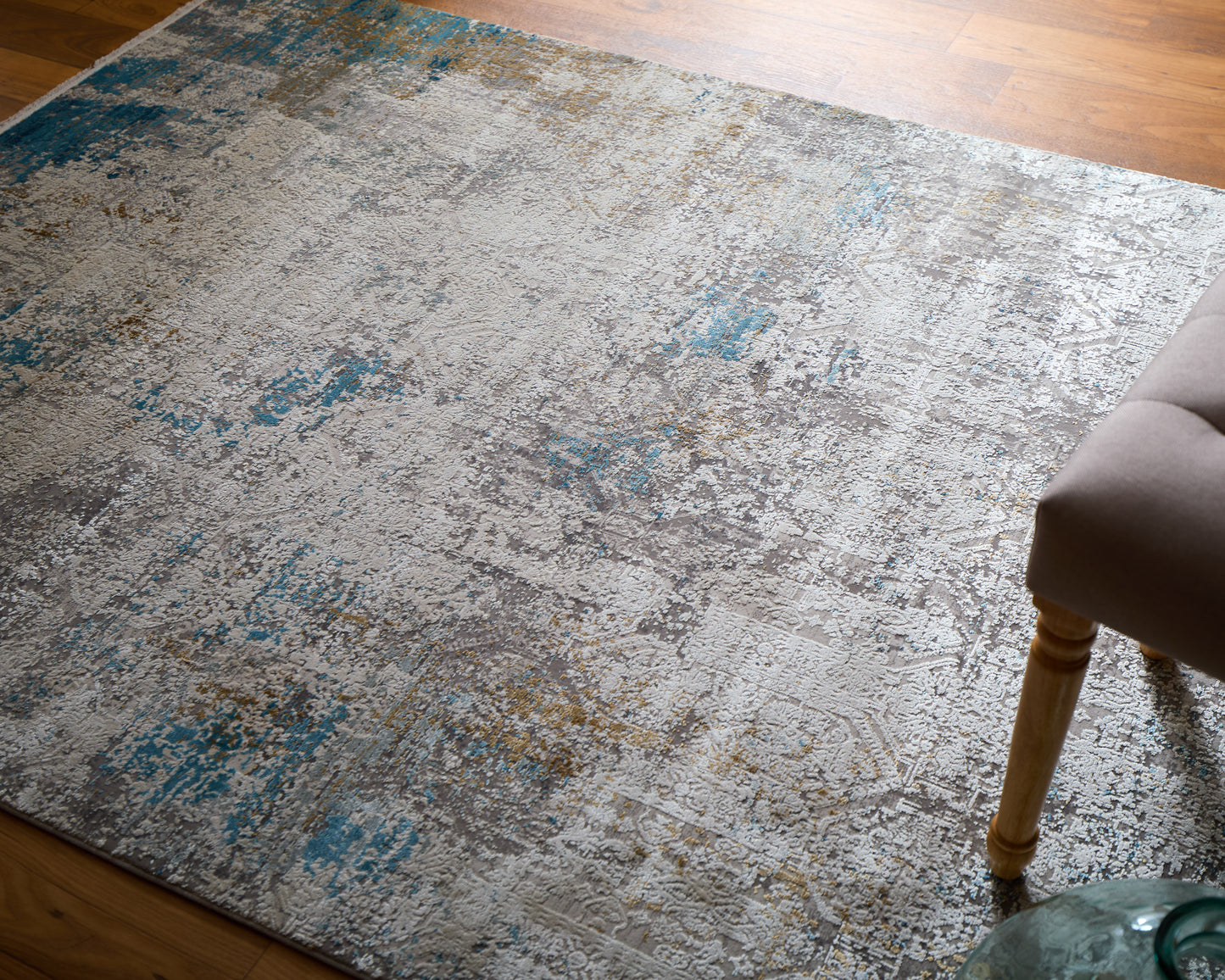 Cadiz Modern/Industrial/Luxury & Glam Ivory/Blue/Gold Area Rug