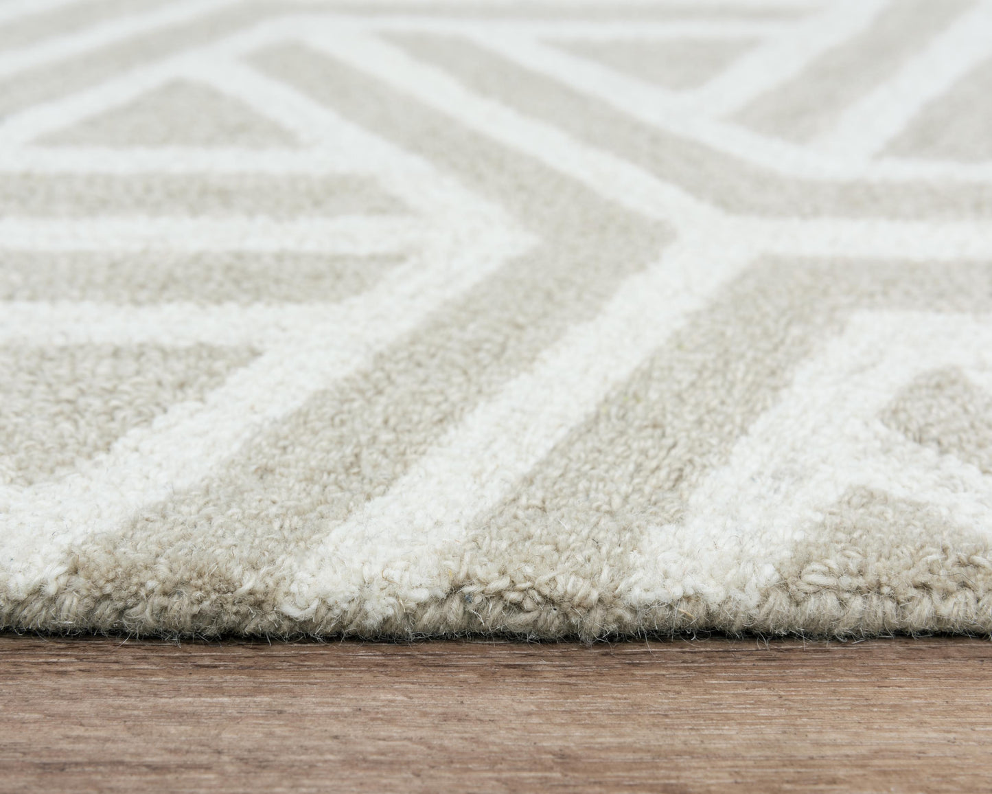 Ellis A04104 Ivory/Beige Hand-Tufted Rug - Rizzy