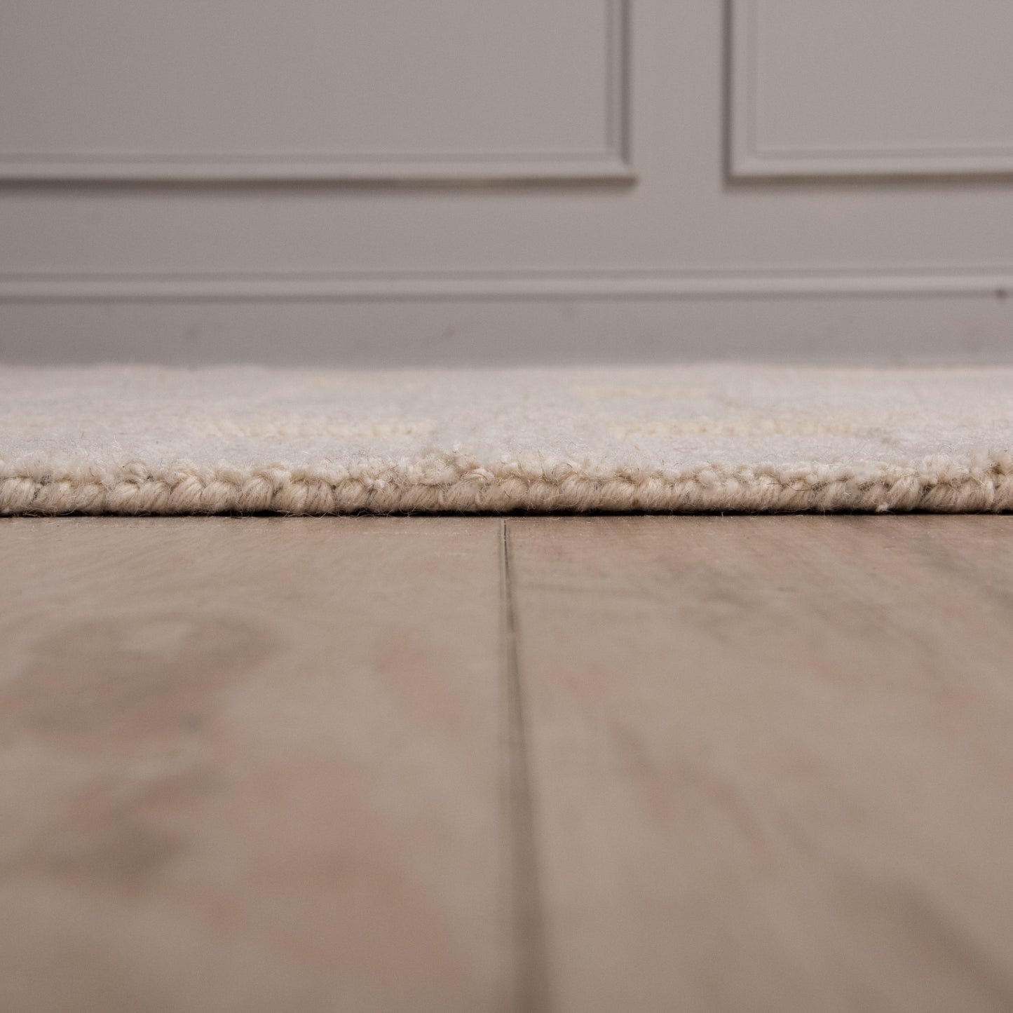Lofton A07201 Ivory Hand Tufted Rug - Rizzy