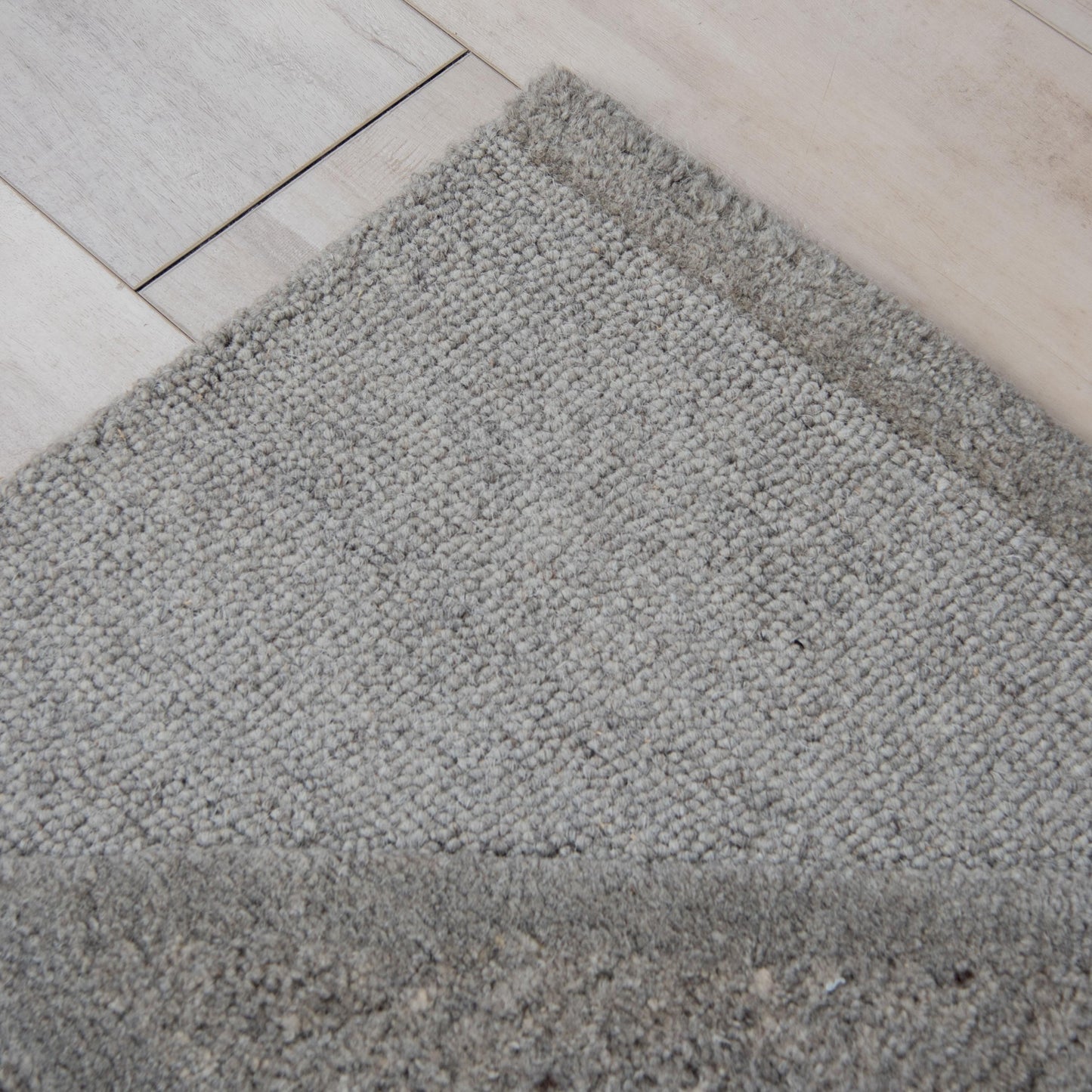 Lofton A07212 Gray Hand-Tufted Rug - Rizzy