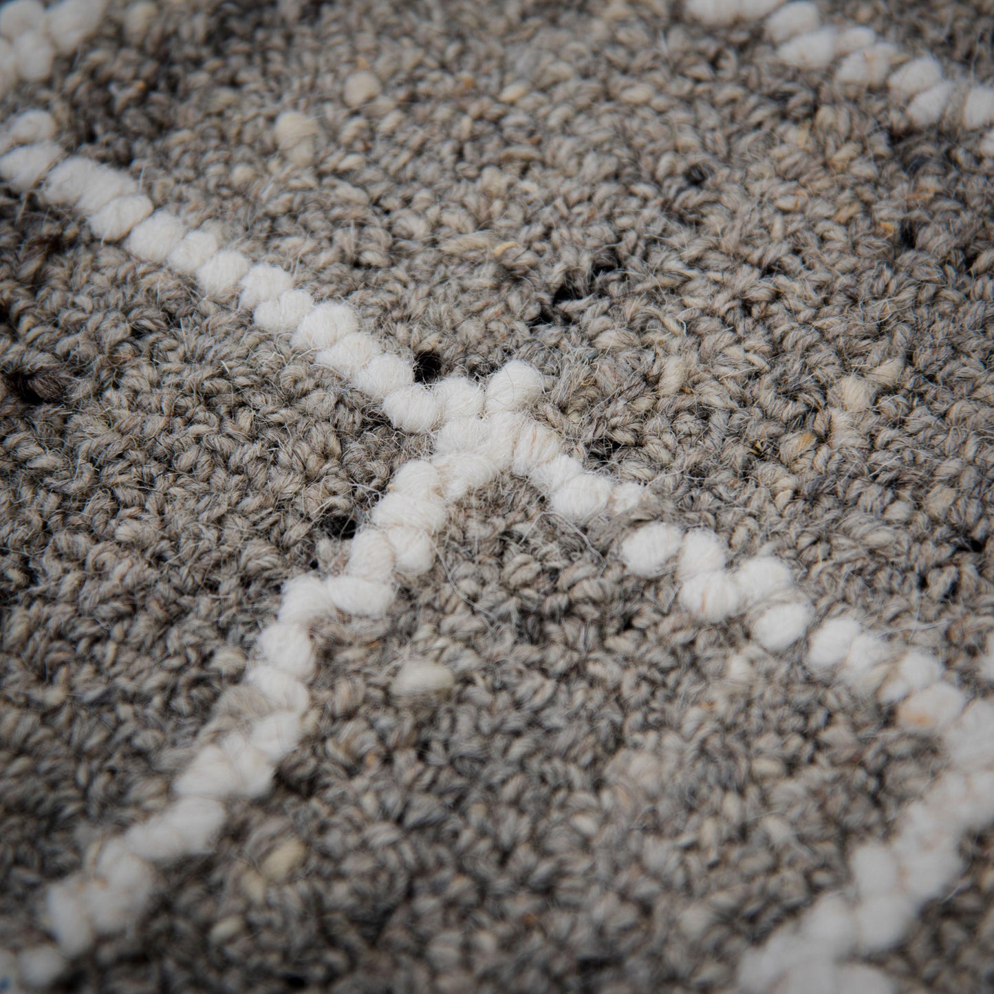 Lofton A07215 Gray Hand-Tufted Rug - Rizzy