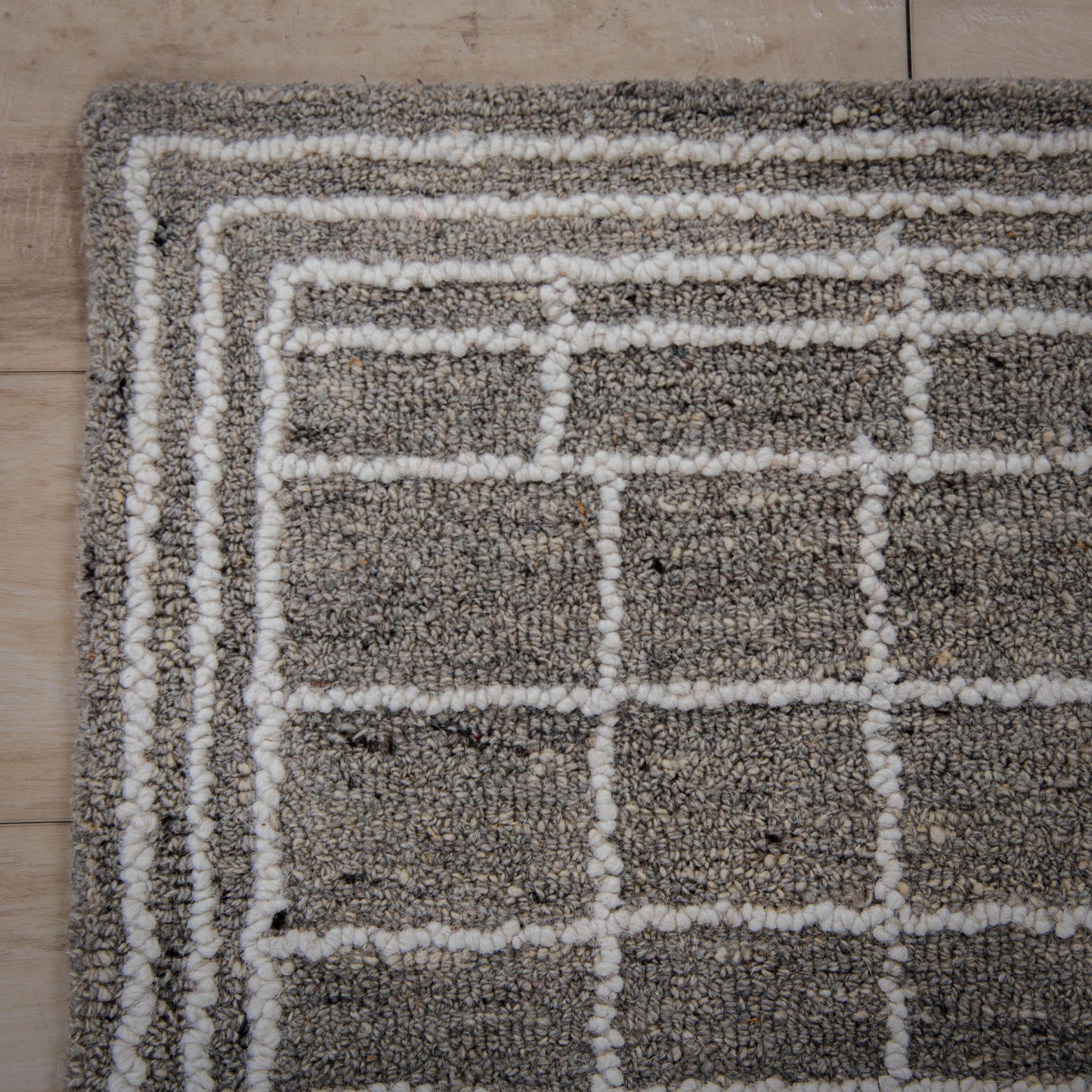 Lofton A07215 Gray Hand-Tufted Rug - Rizzy
