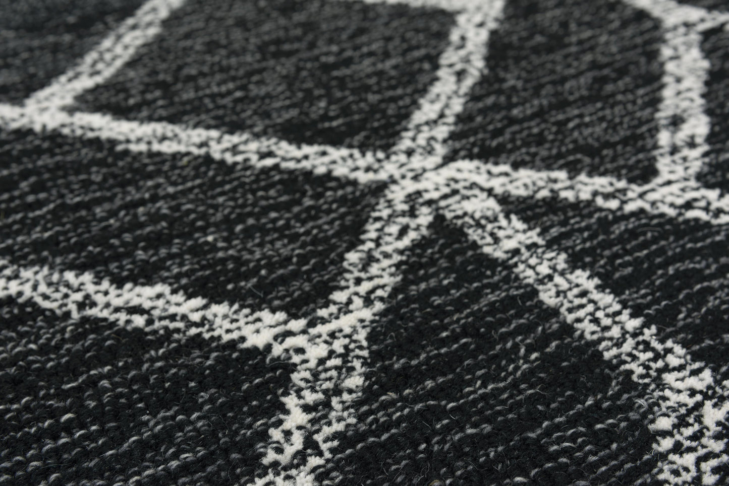 Avondale A08102 Charcoal/Ivory Hand-Tufted Rug - Rizzy