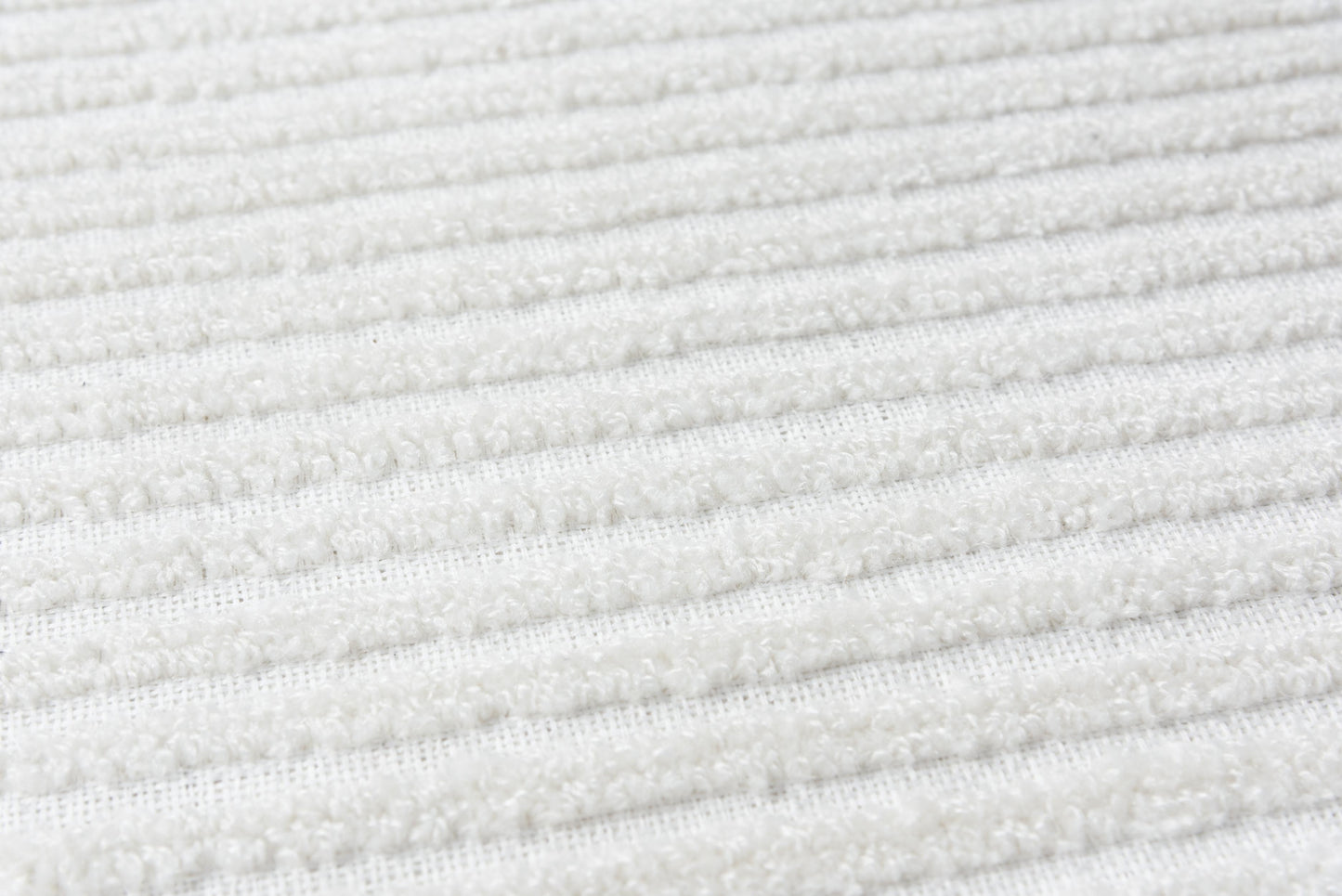 Vista A09106 White Hand-Tufted Rug - Rizzy