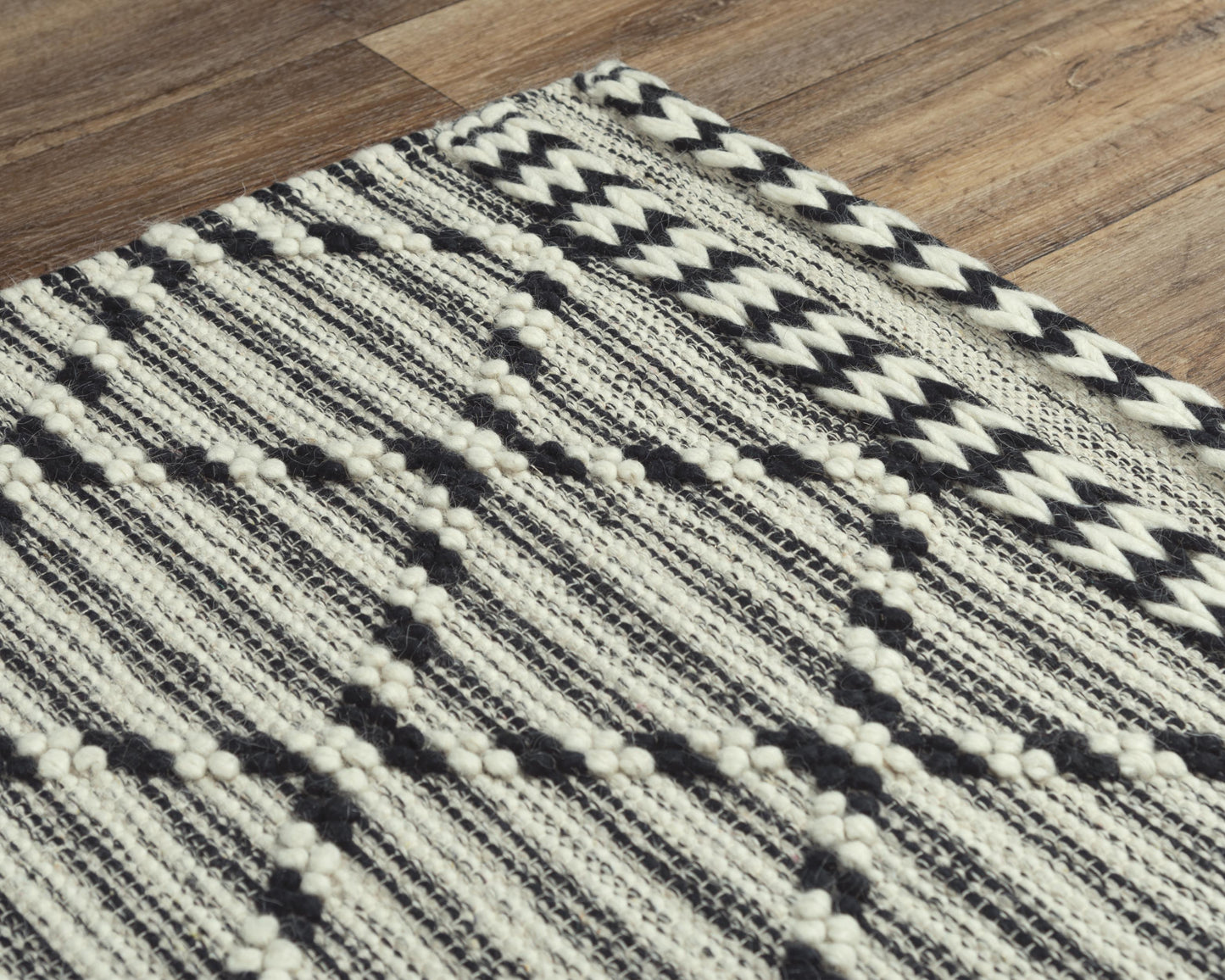Kerala A12993 Black Hand-Woven Rug - Rizzy