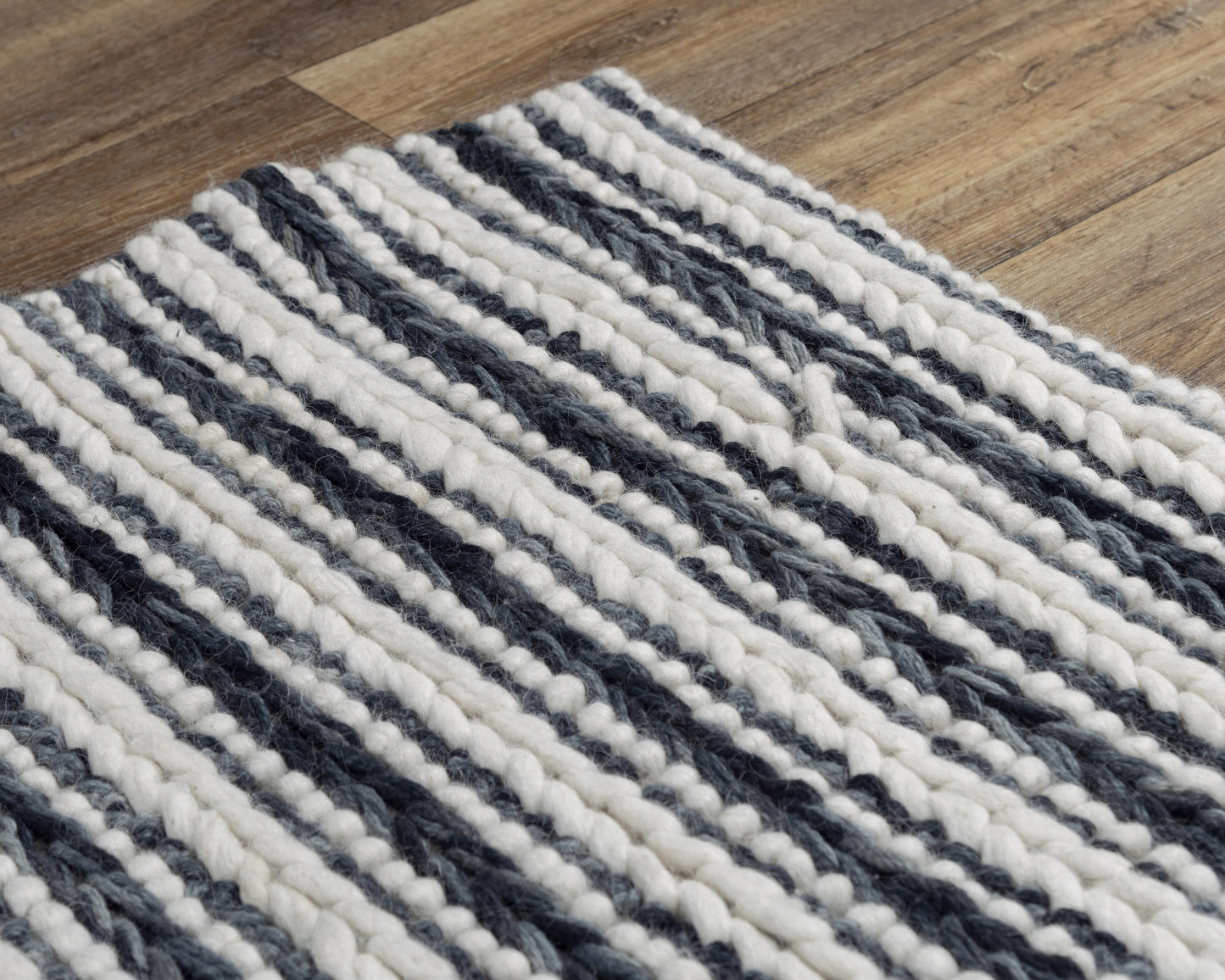 Kolkata A13989 Black Hand-Woven Rug - Rizzy