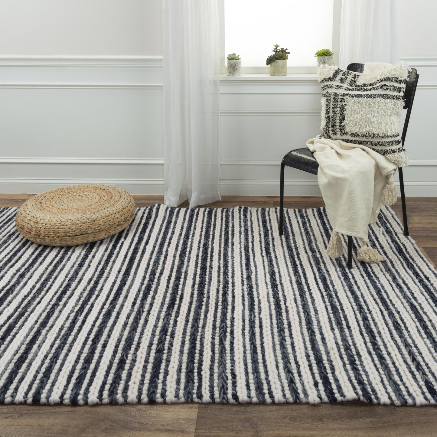 Kolkata A13989 Black Hand-Woven Rug - Rizzy